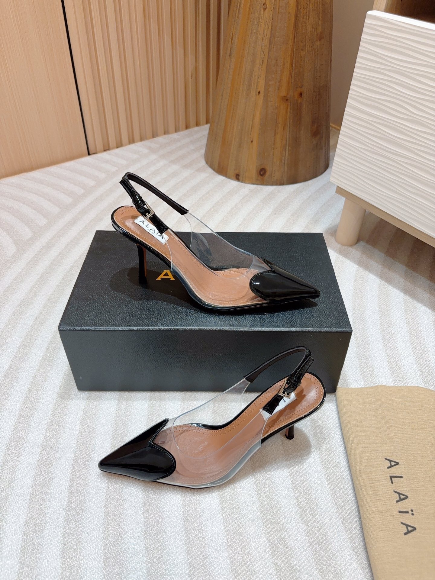 alaia slingbacks 95 optic black heart lambskin