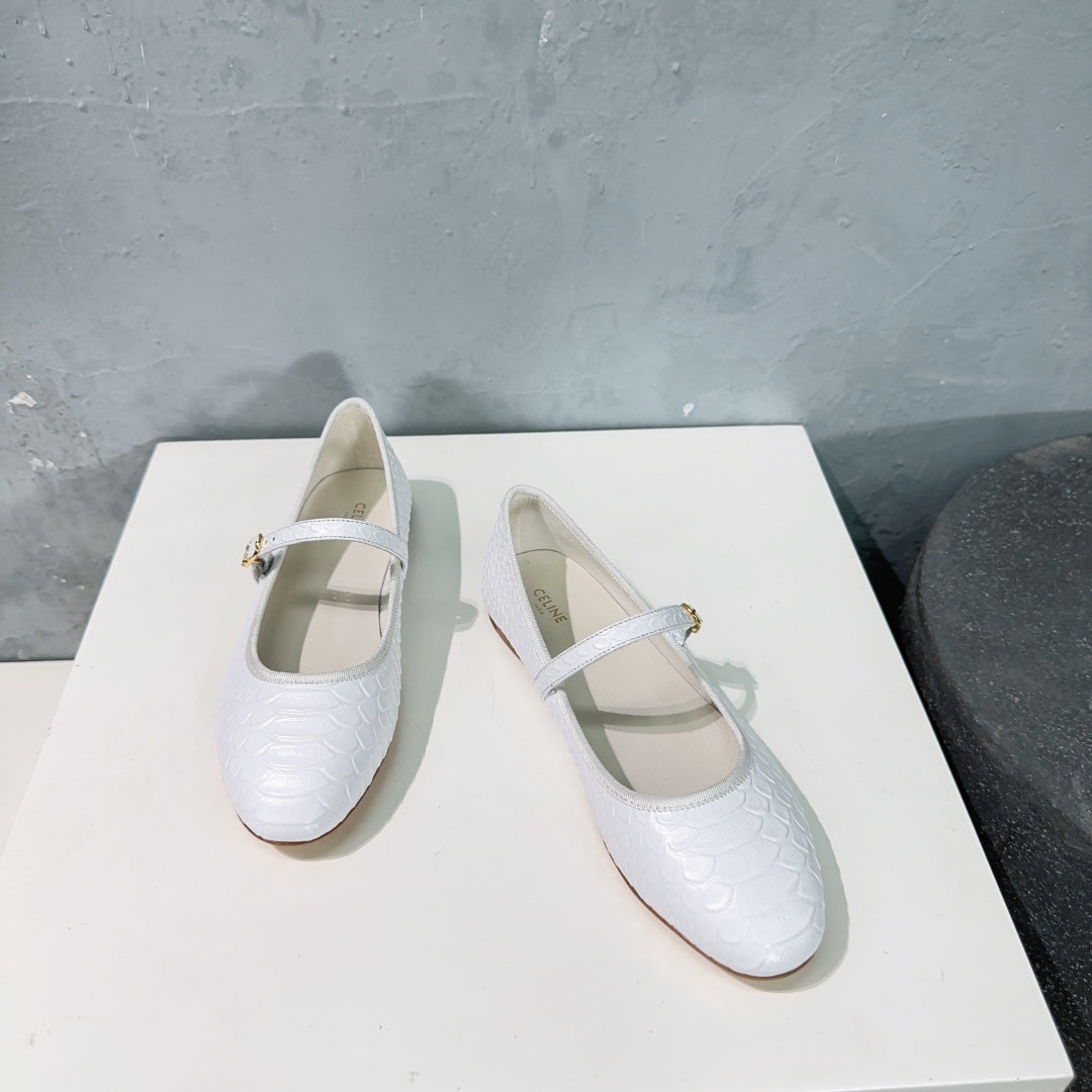 BALLET FLAT IN WHITE EMBOSSED CALFSKIN