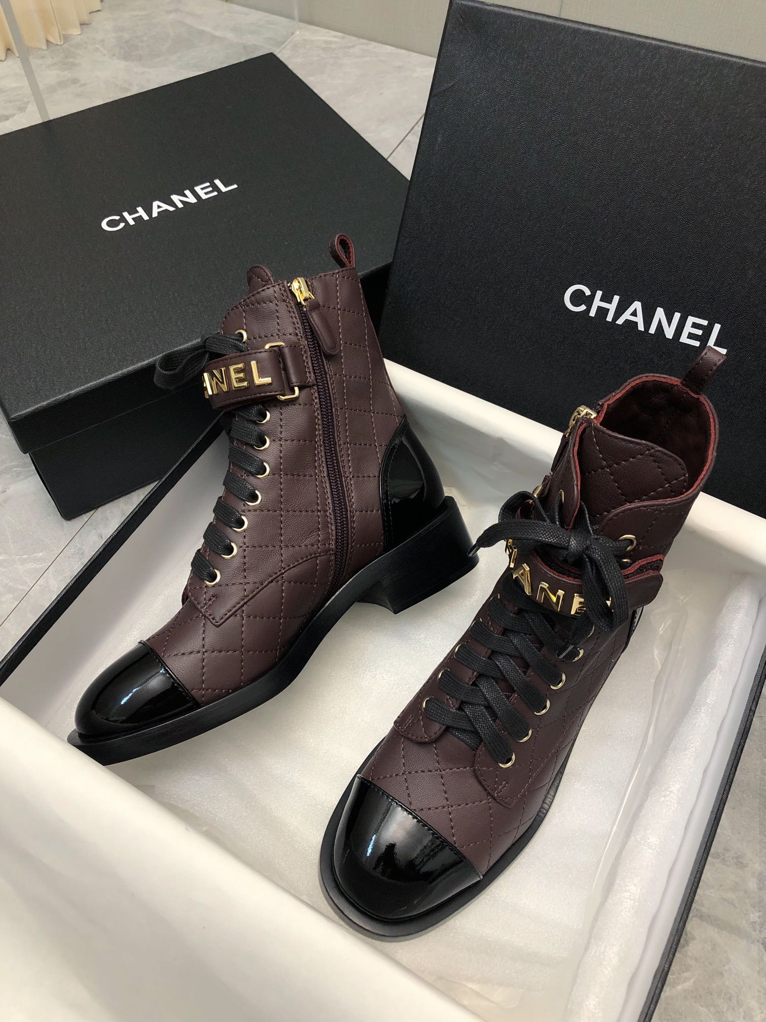 CC Short Boots 45mm In Brown Red Mix Black Quilted Lambskin And Glossy Cowhide 950033
