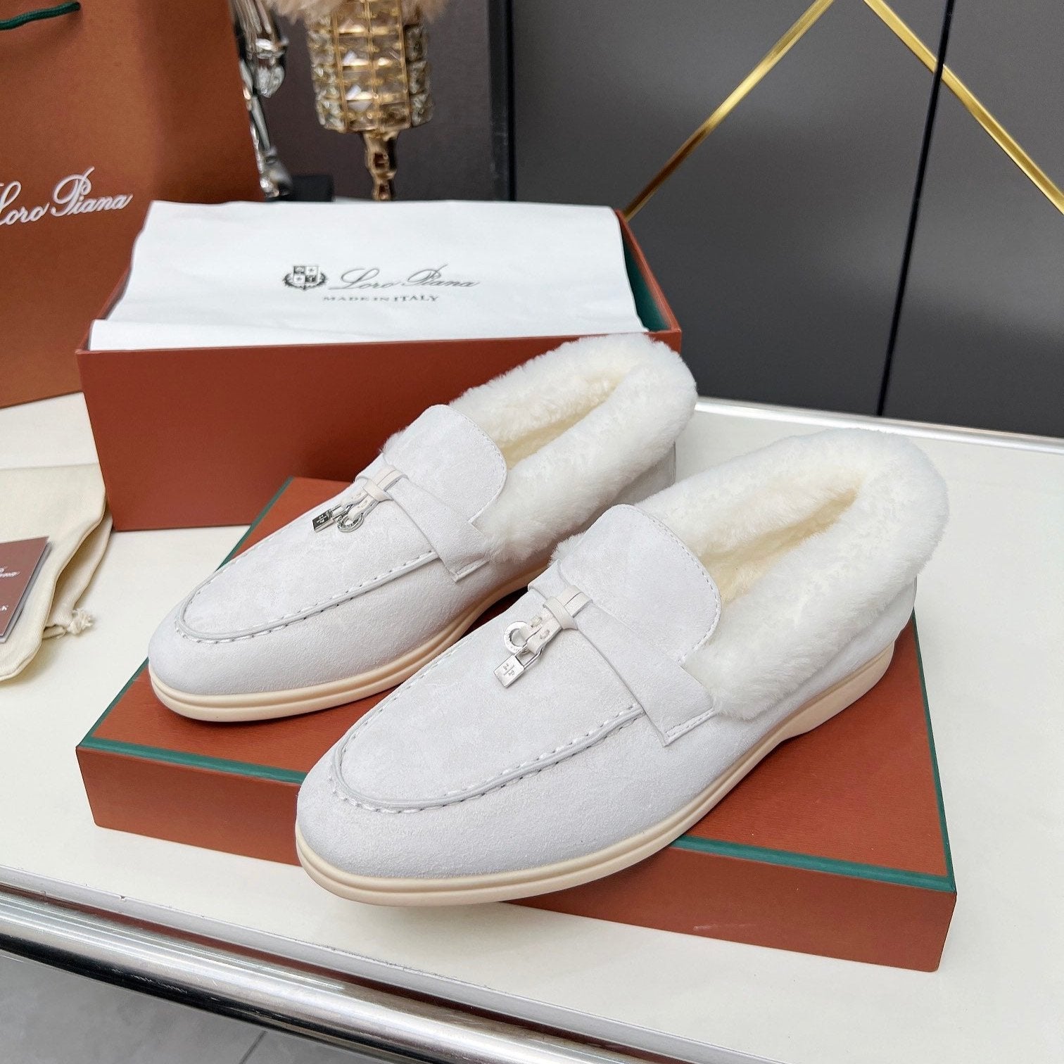 LP Summer Charm Walk Loafer Light Grey Suede Lamb Fur