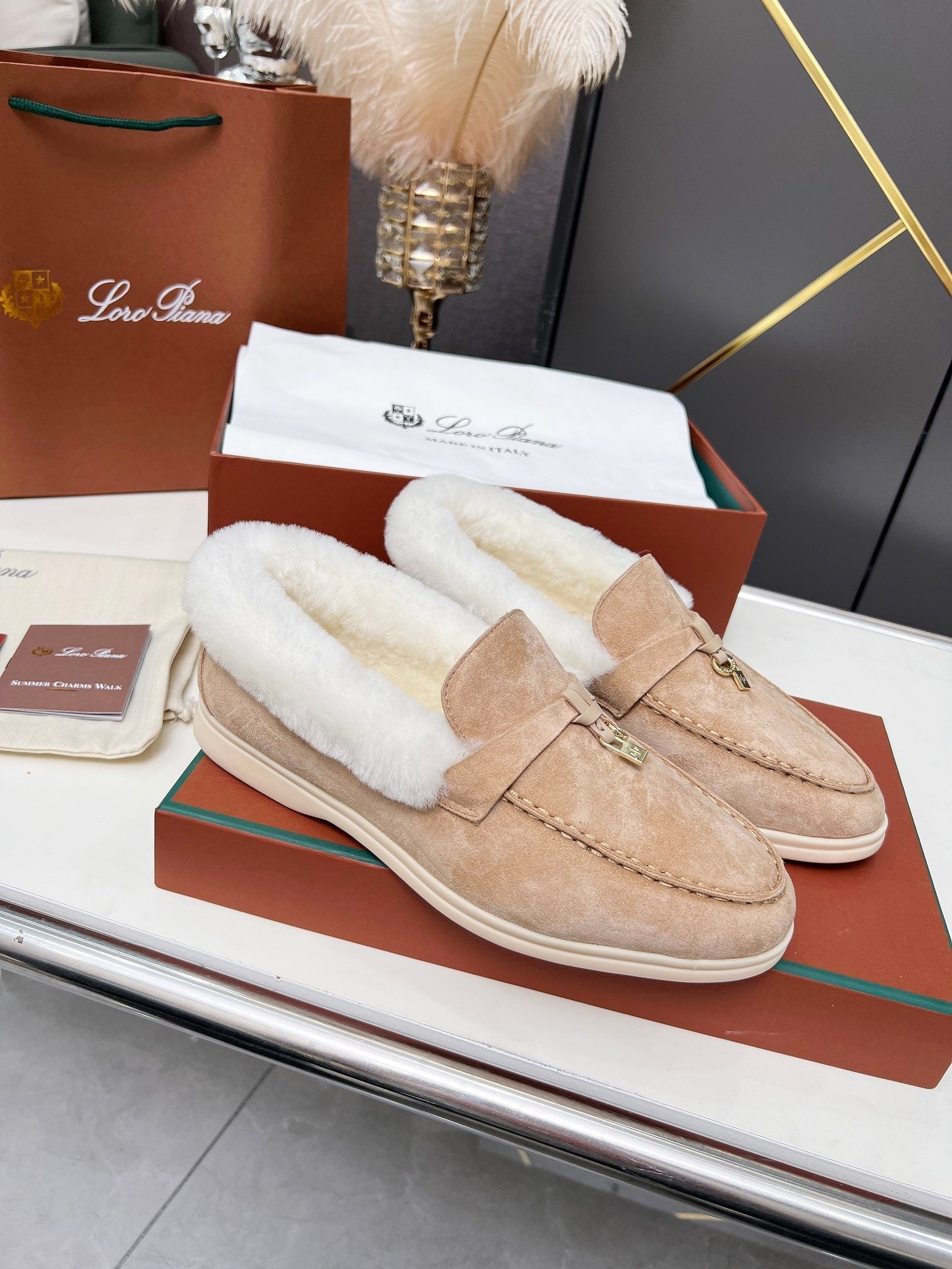 LP Summer Charm Walk Loafer Beige Suede Lamb Fur