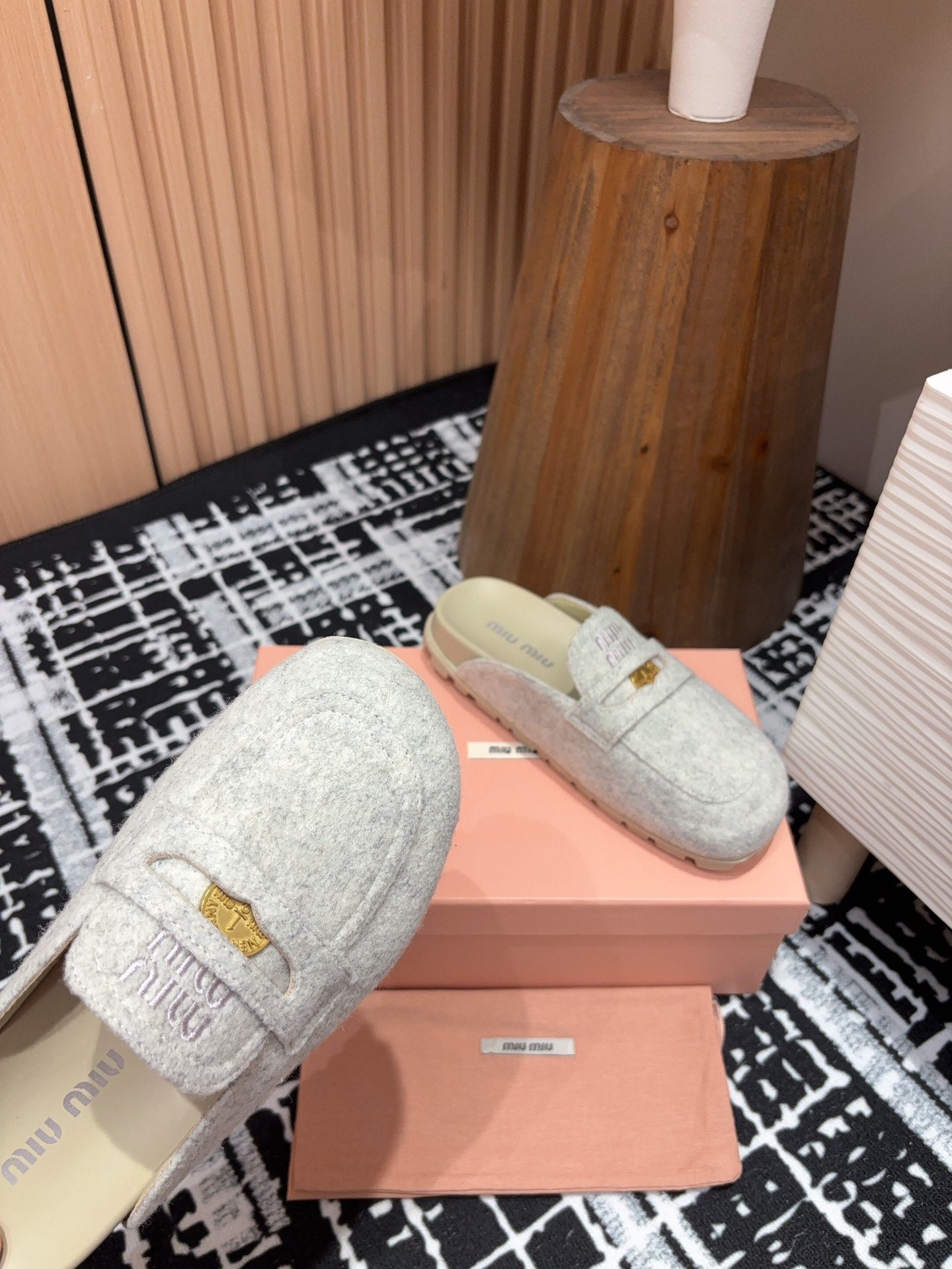 Miu slippers Grey Original Wool