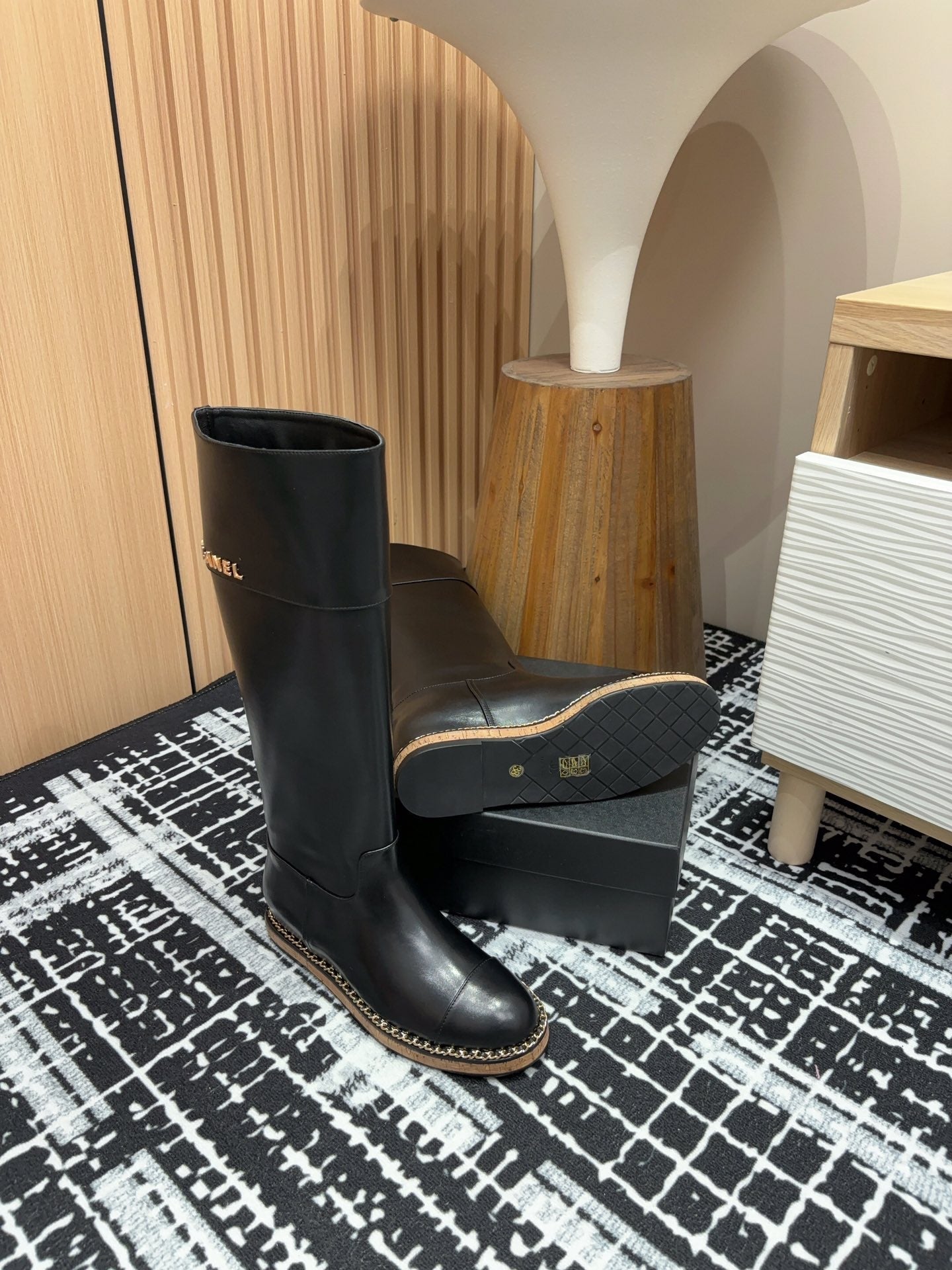 CC High Boots 20mm Black Chain Calfskin