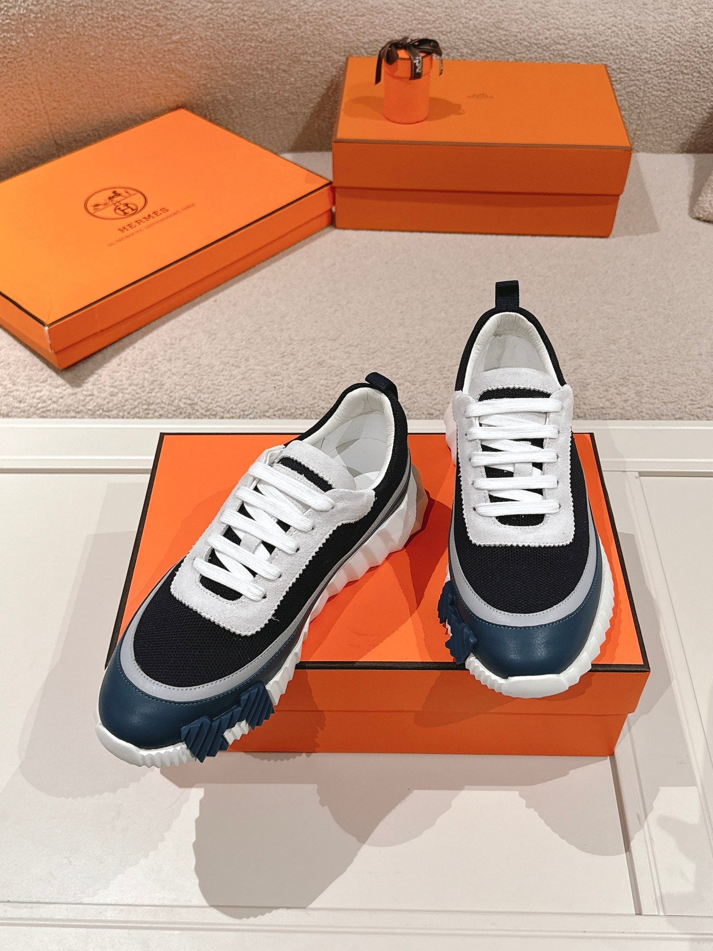 HM Men's Sneaker Black Blue Goatskin Suede 578953