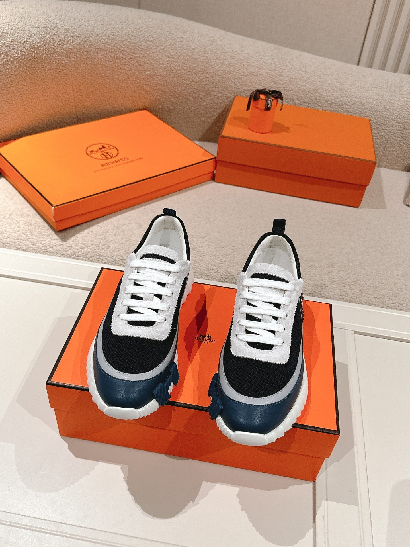 HM Men's Sneaker Black Blue Goatskin Suede 578953