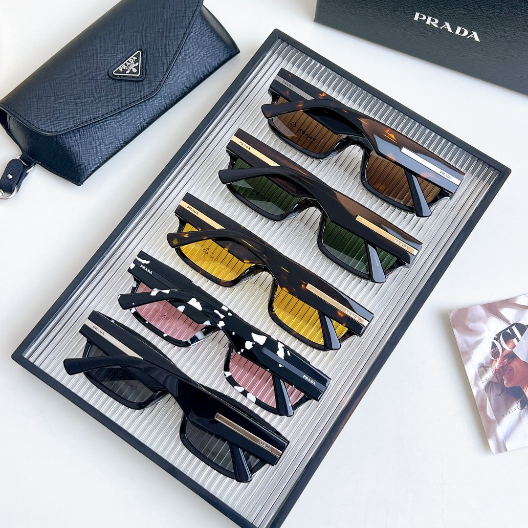 Prada Sunglasses 711445