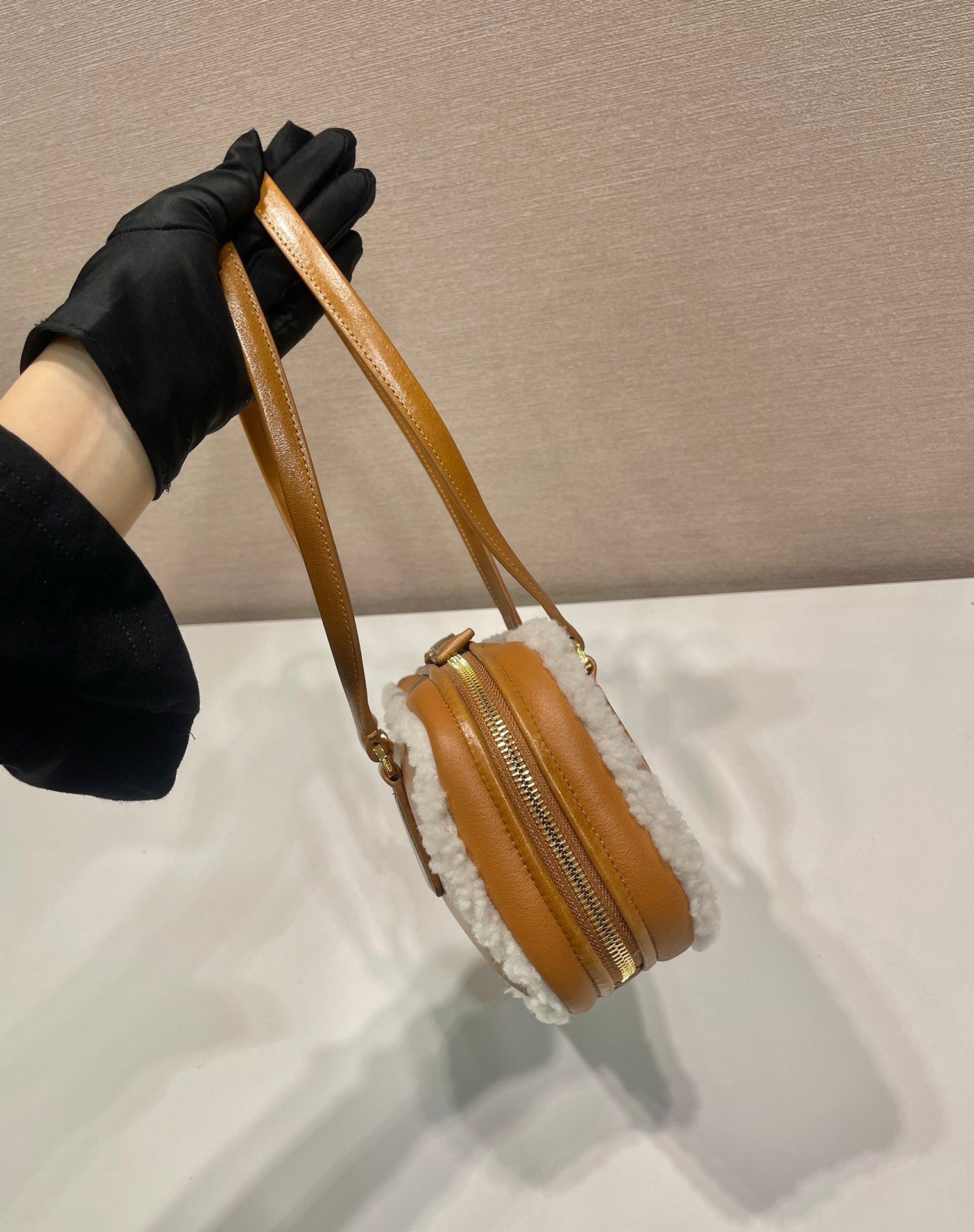 TOP HANDLE BAG 27 IN BRONZE BROWN SHEEPSKIN AND SHEARLING TRIM