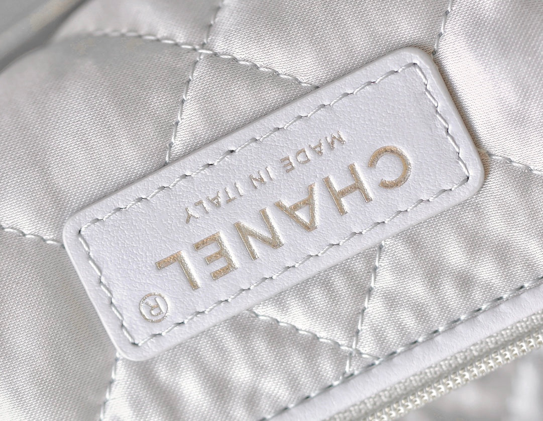 25C Hobo 22 Bag 35cm Silver Metalic Lambskin