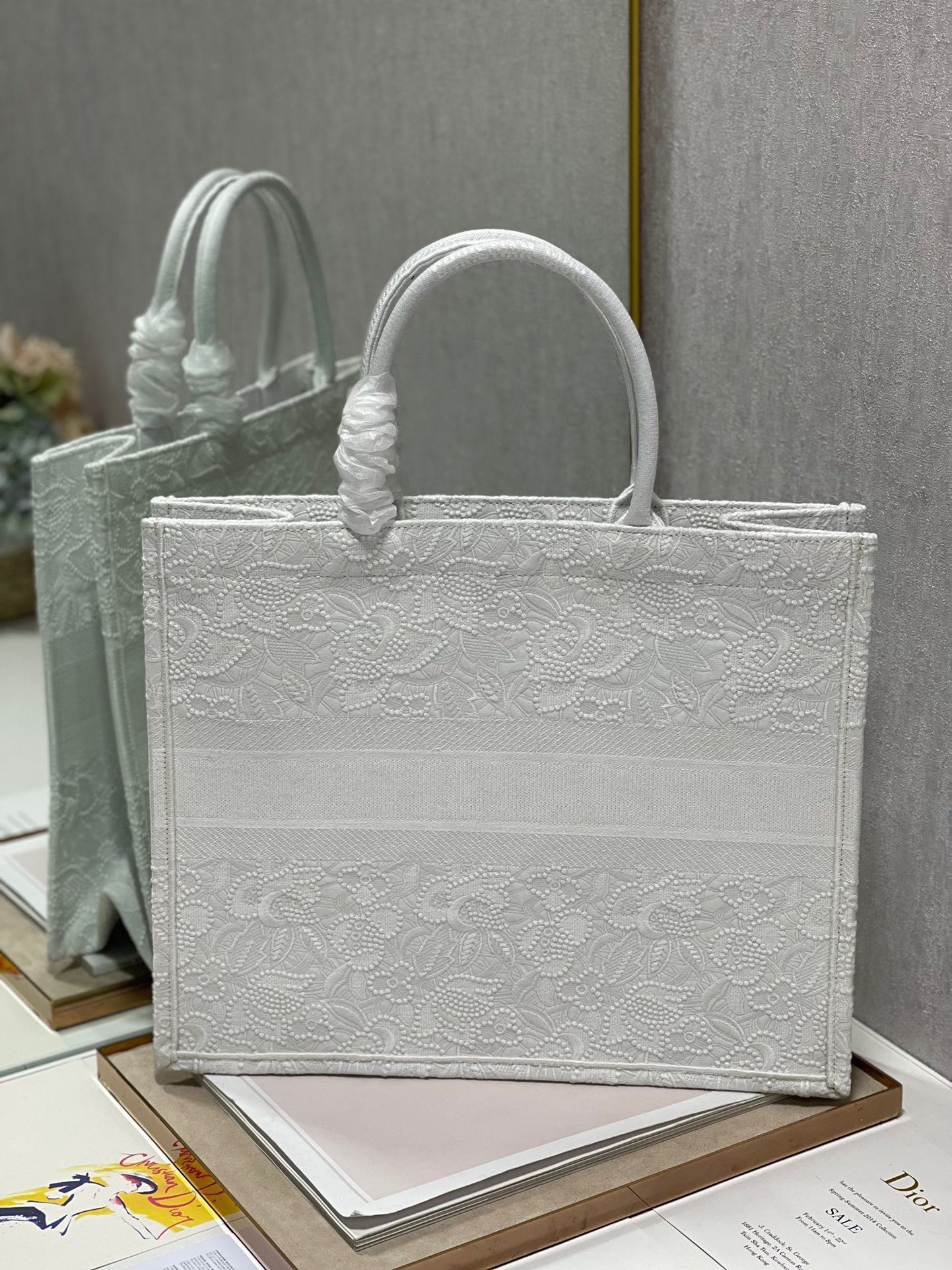 CD Lace White Book Tote 42cm Bag Canvas 336570