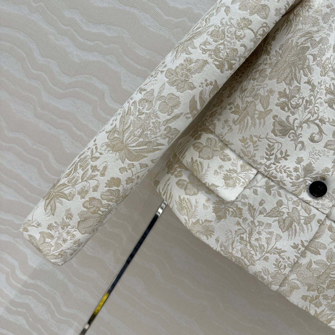 CD 25 Stand-up Collar Short Jacket Beige Actylic