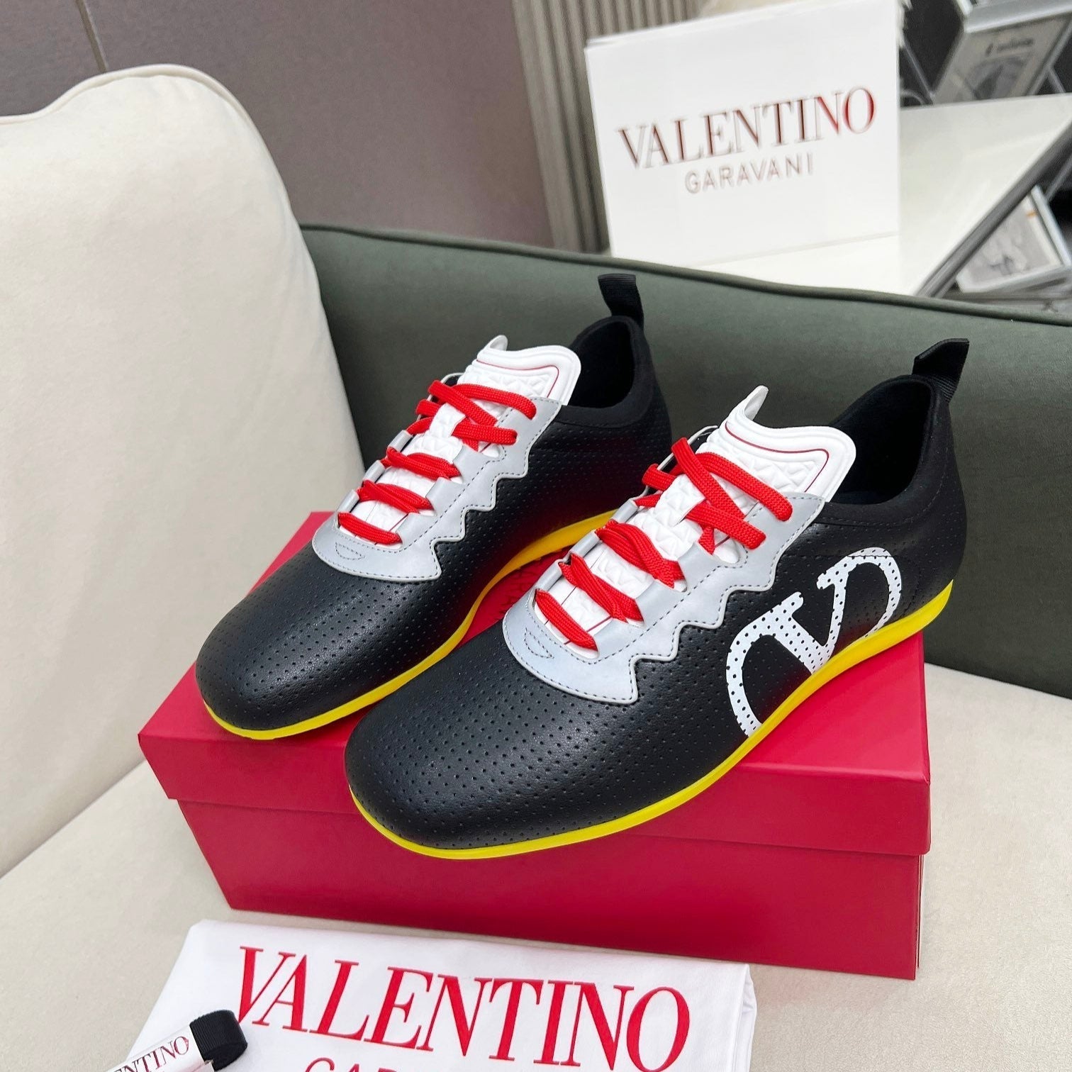 VT 25 Chromathon Sneaker Black Red Lambskin 352050