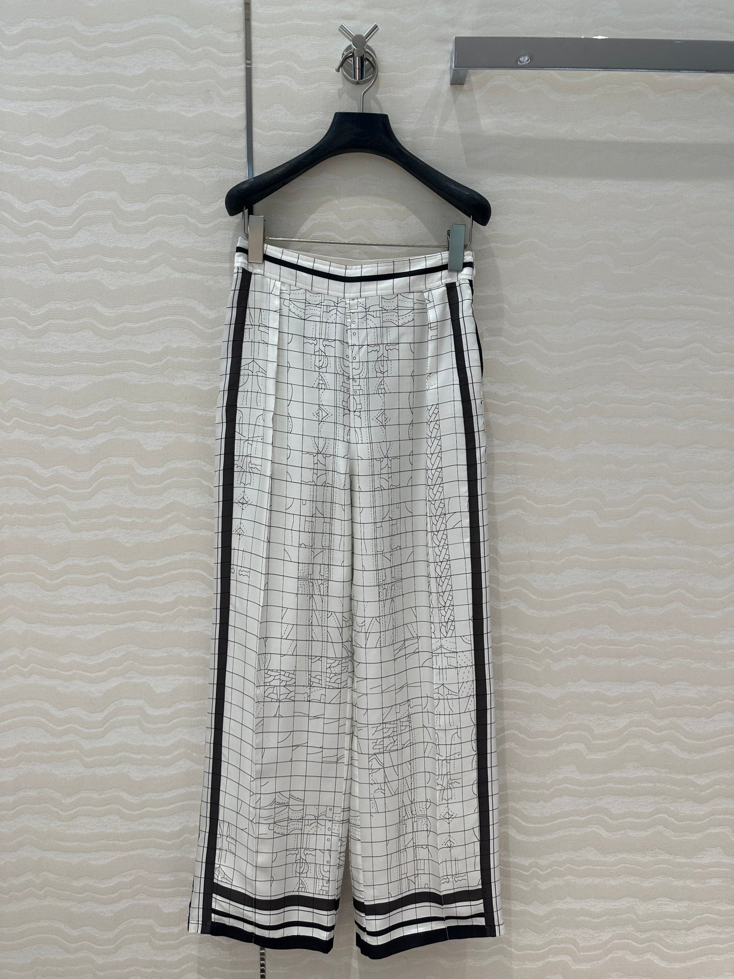 Hm 25 Coaching Deja Vu Wide-leg Straight Pants White Black Silk