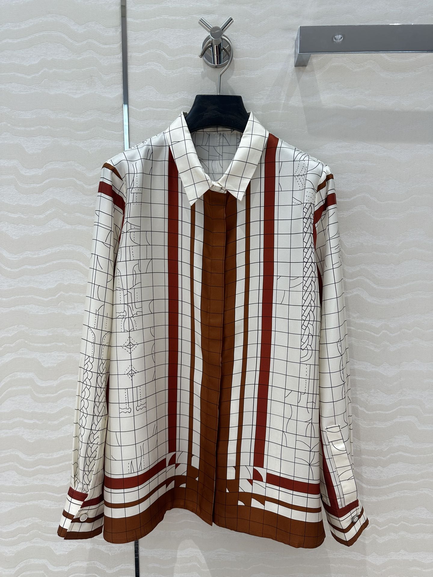 Hm 25 Coaching Deja Vu Shirt White red brown Silk