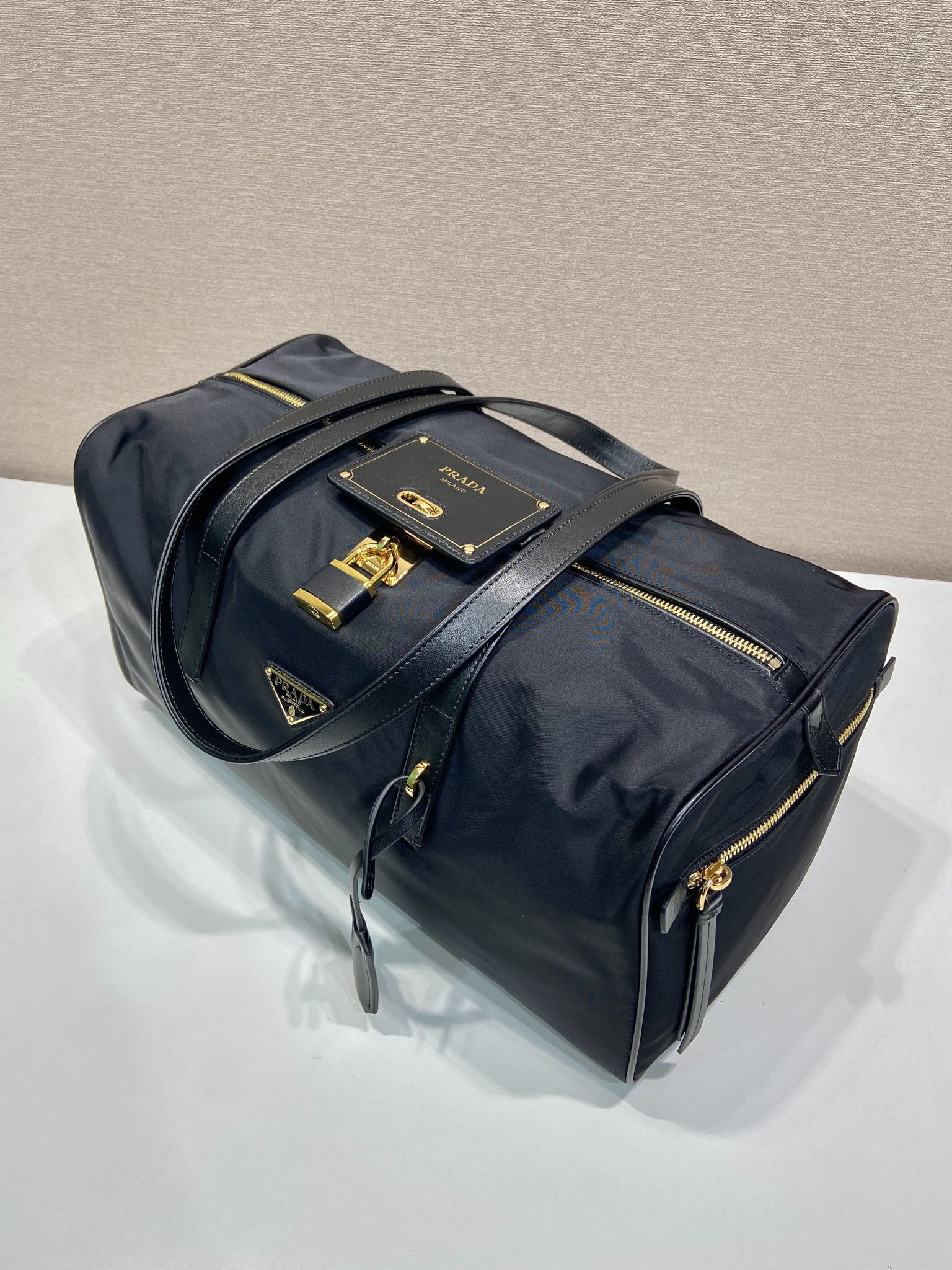 TRAVEL BAG 40 IN BLACK WATERPROOF FABRIC GOLD PADLOCK