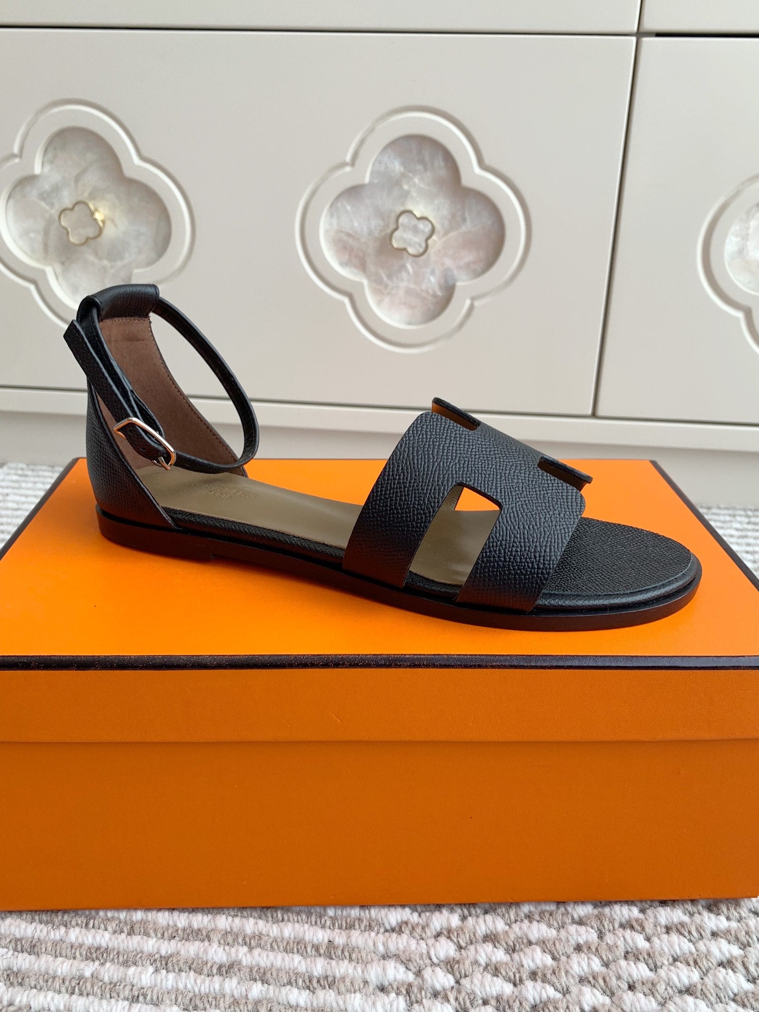 HM Santorini Sandal Black Cowhide 291381