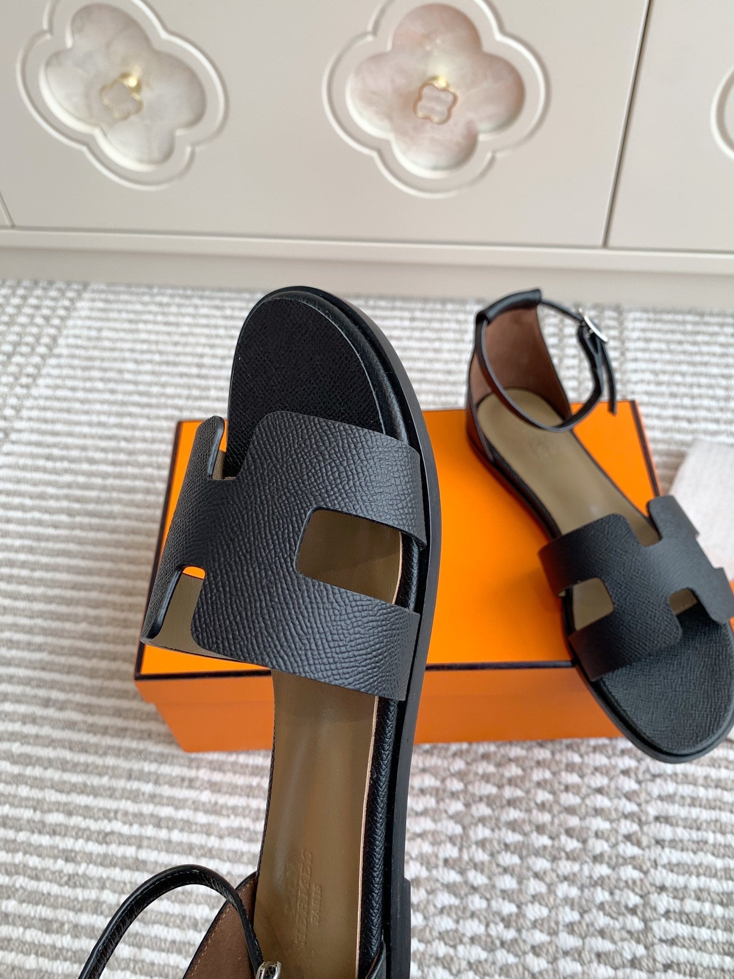 HM Santorini Sandal Black Cowhide 291381