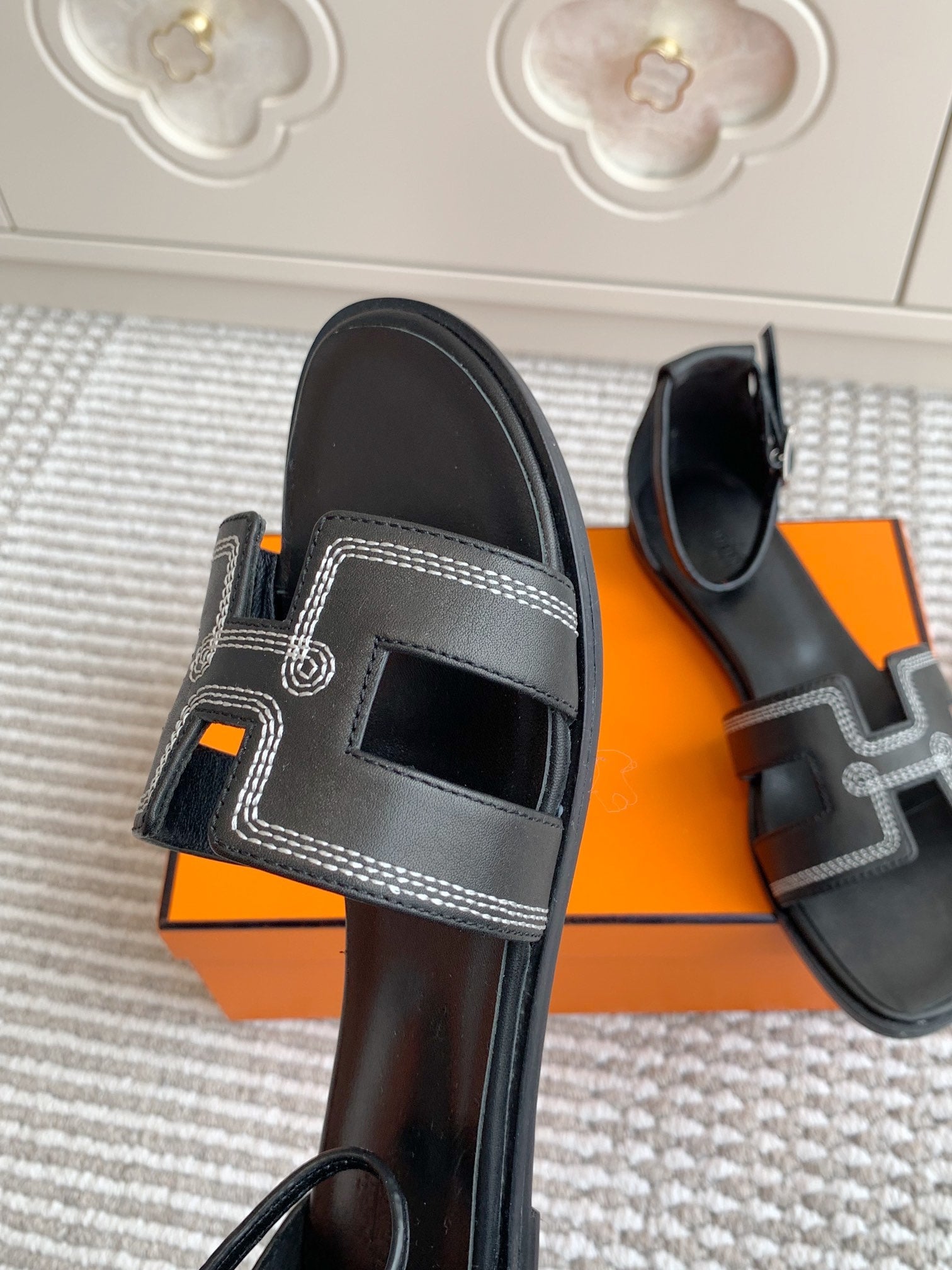 HM Santorini Sandal Black Cowhide 291390