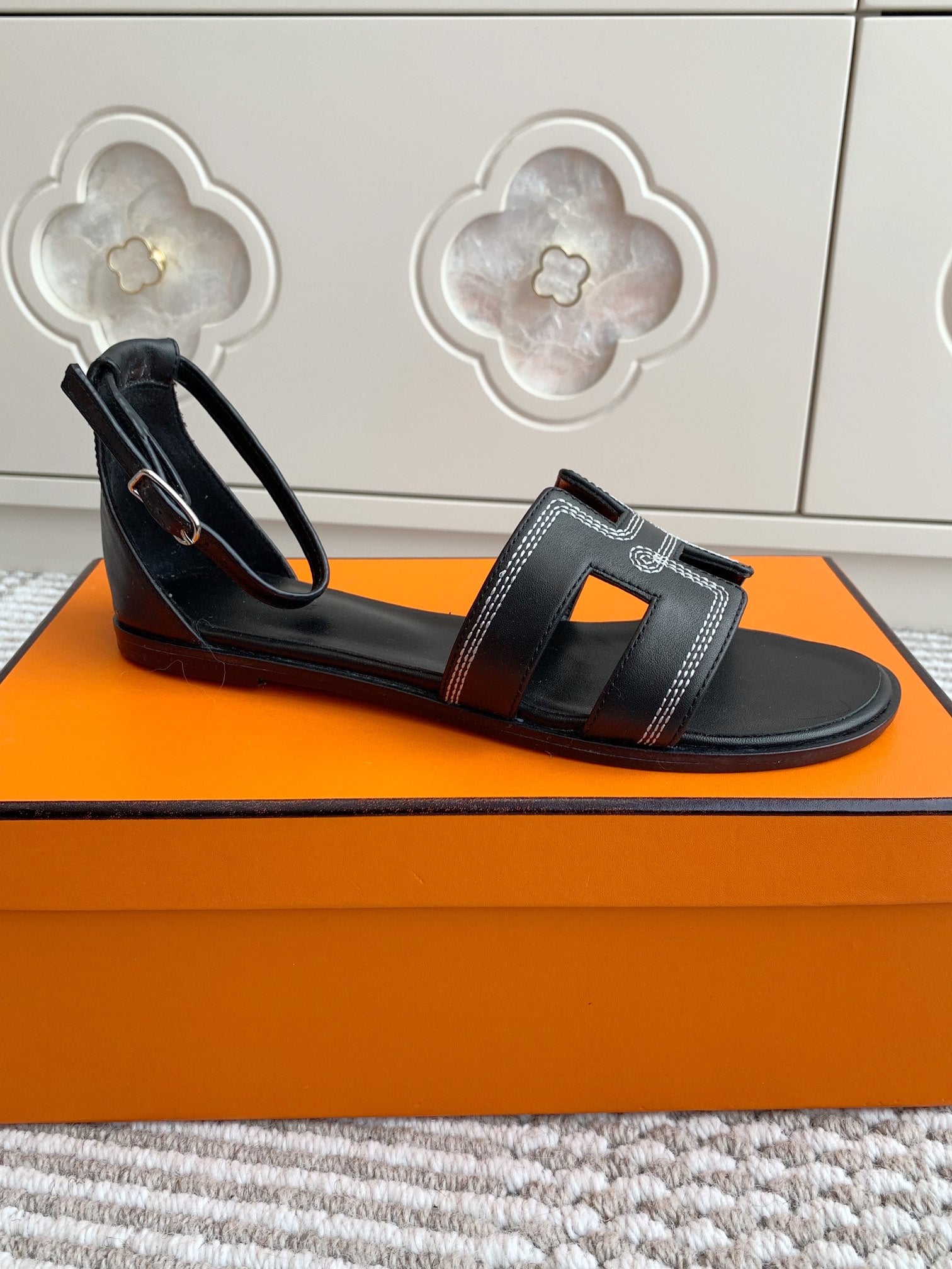 HM Santorini Sandal Black Cowhide 291390