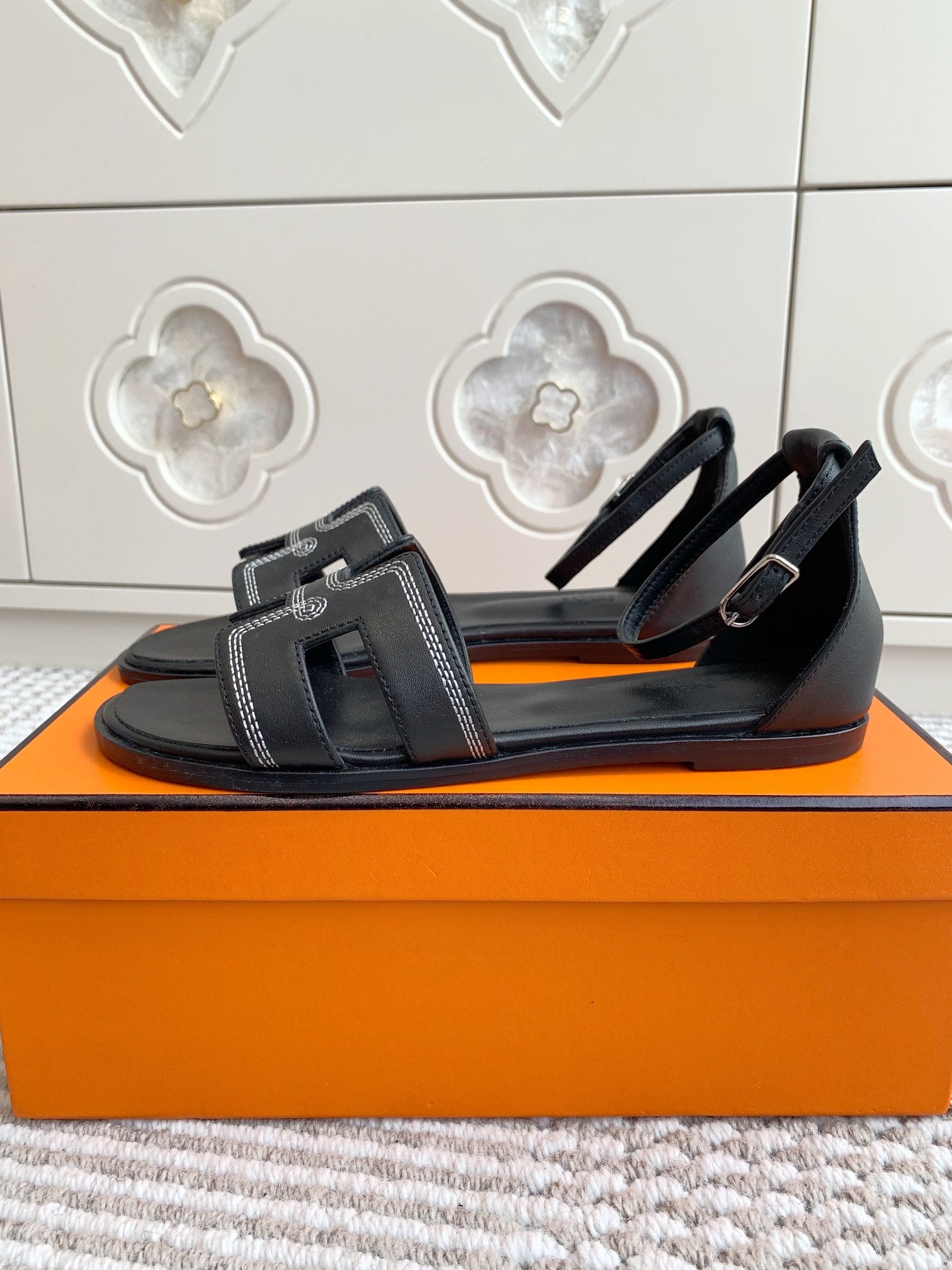 HM Santorini Sandal Black Cowhide 291390