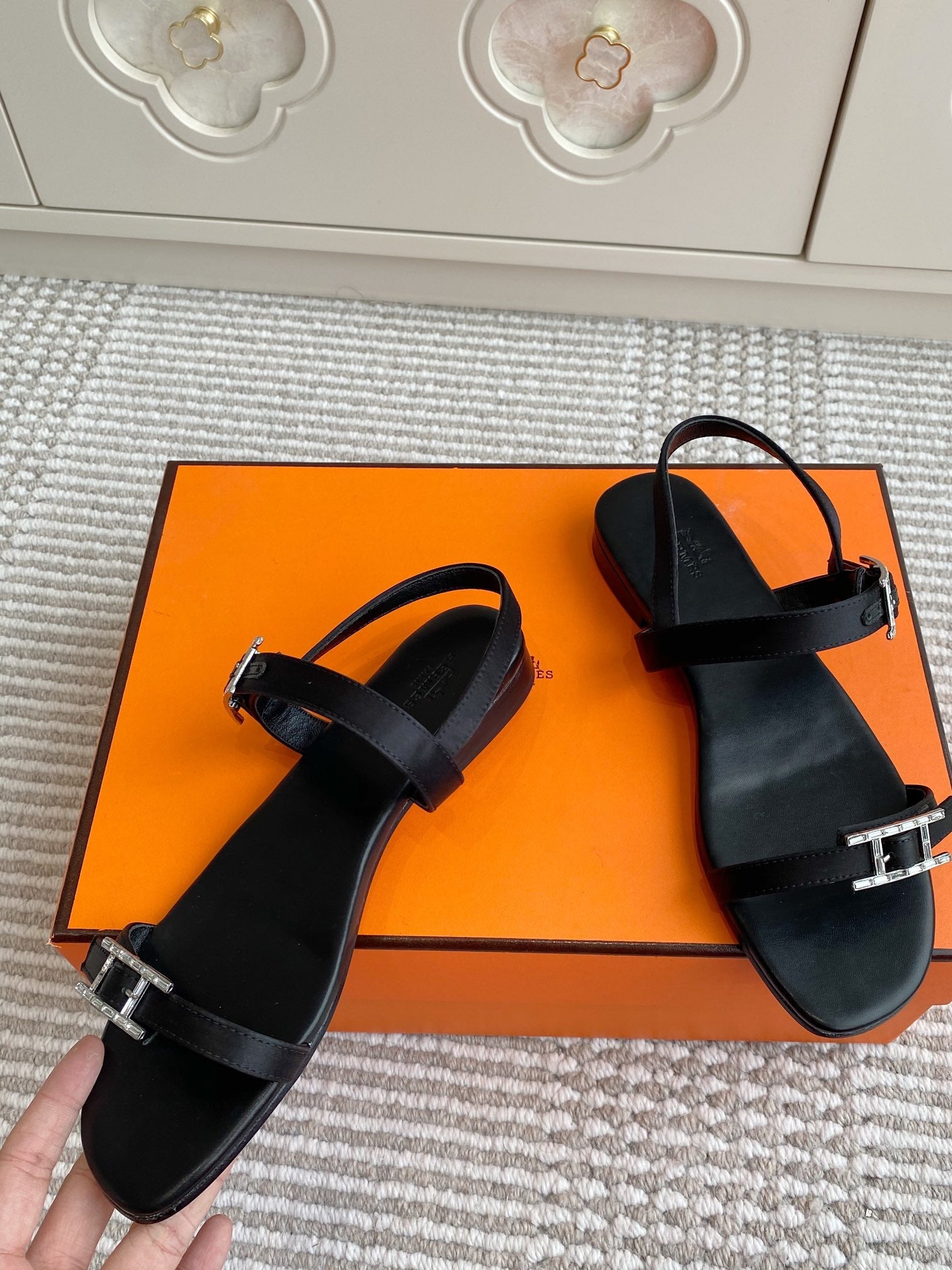 HM Cristal Sandals Black Calfskin 291448