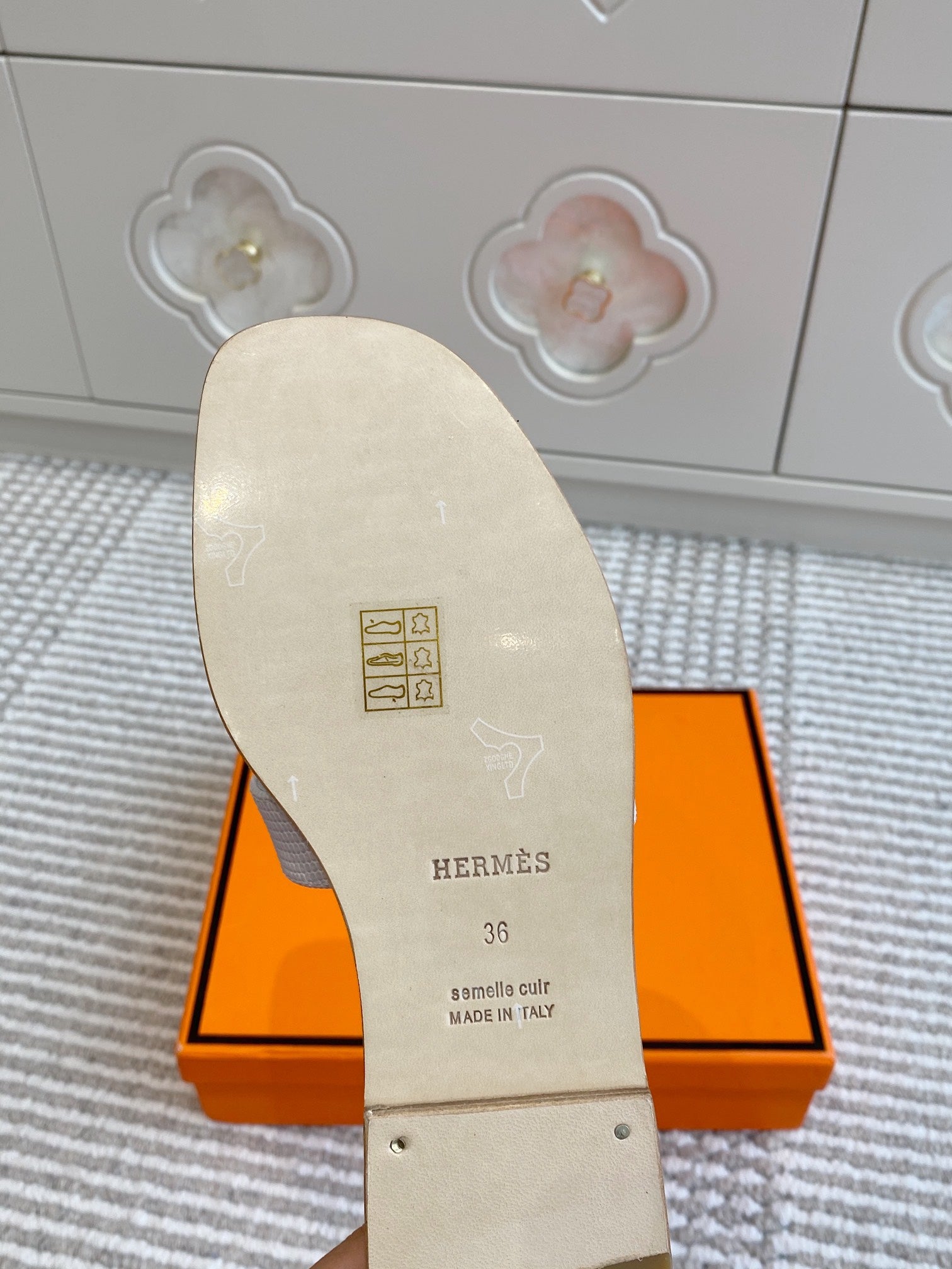 HM Oran Sandal White Sheepskin 291398