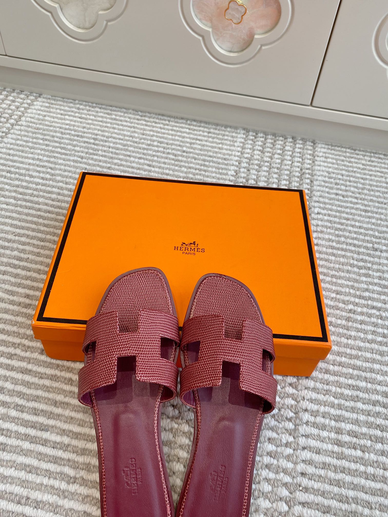 HM Oran Sandal Red Burgundy Sheepskin 291399