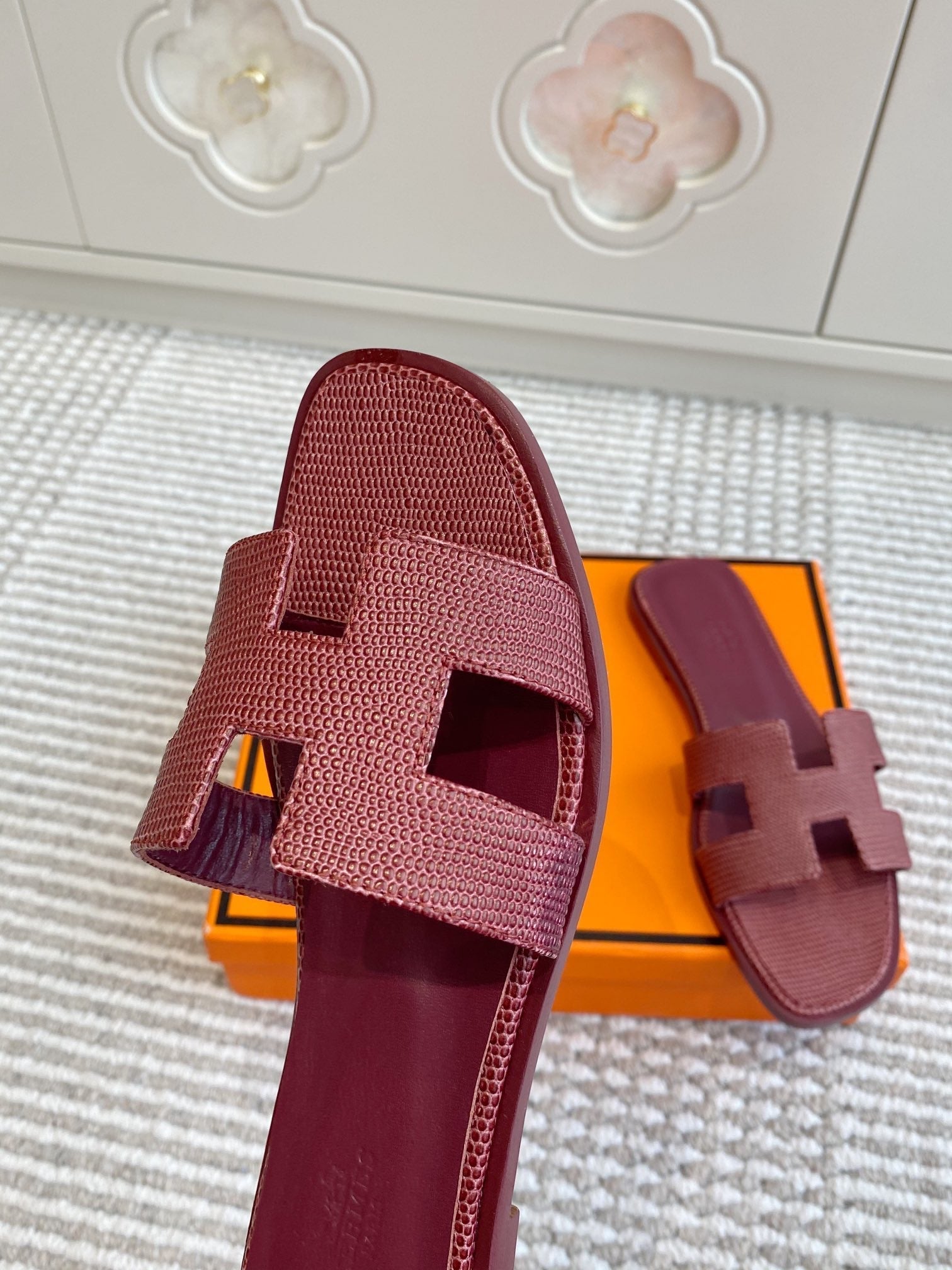 HM Oran Sandal Red Burgundy Sheepskin 291399