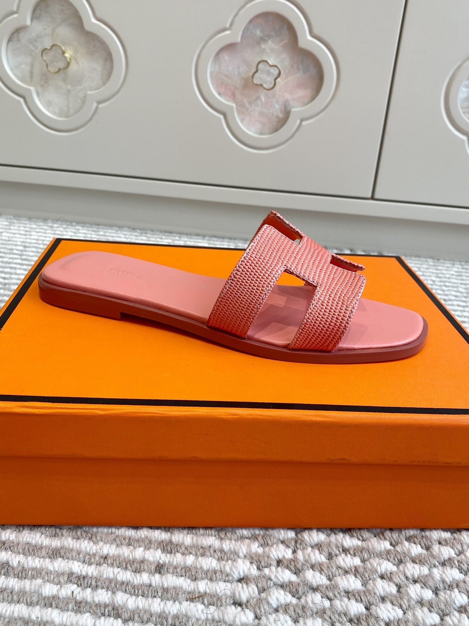 HM Oran Sandal Pink Sheepskin 291400