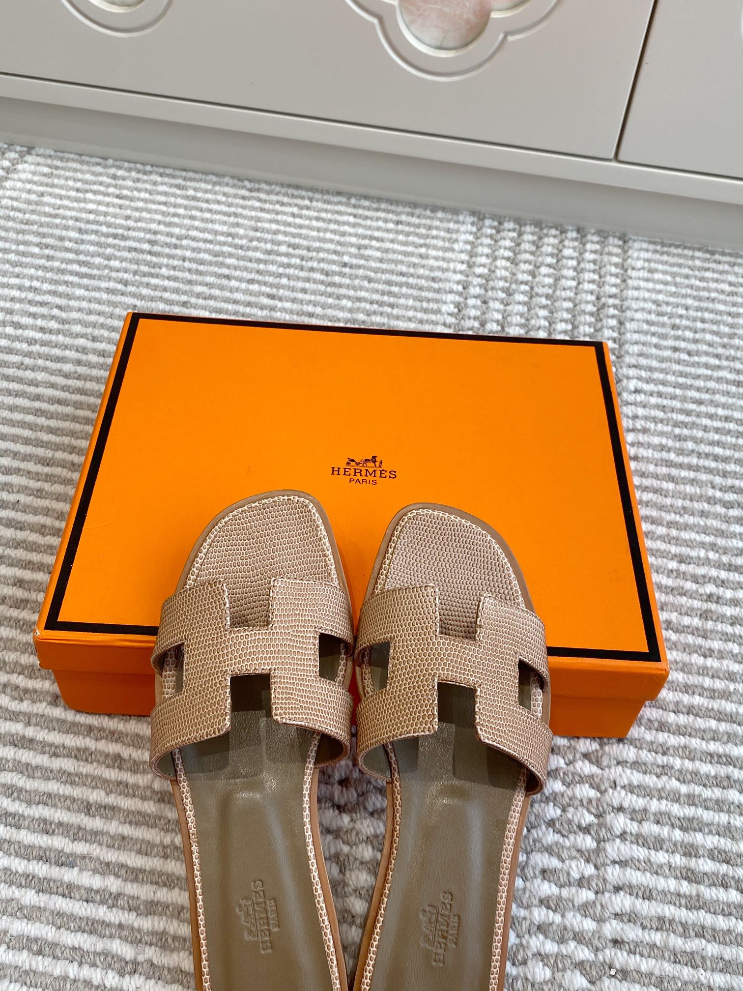 HM Oran Sandal Beige Sheepskin 291401