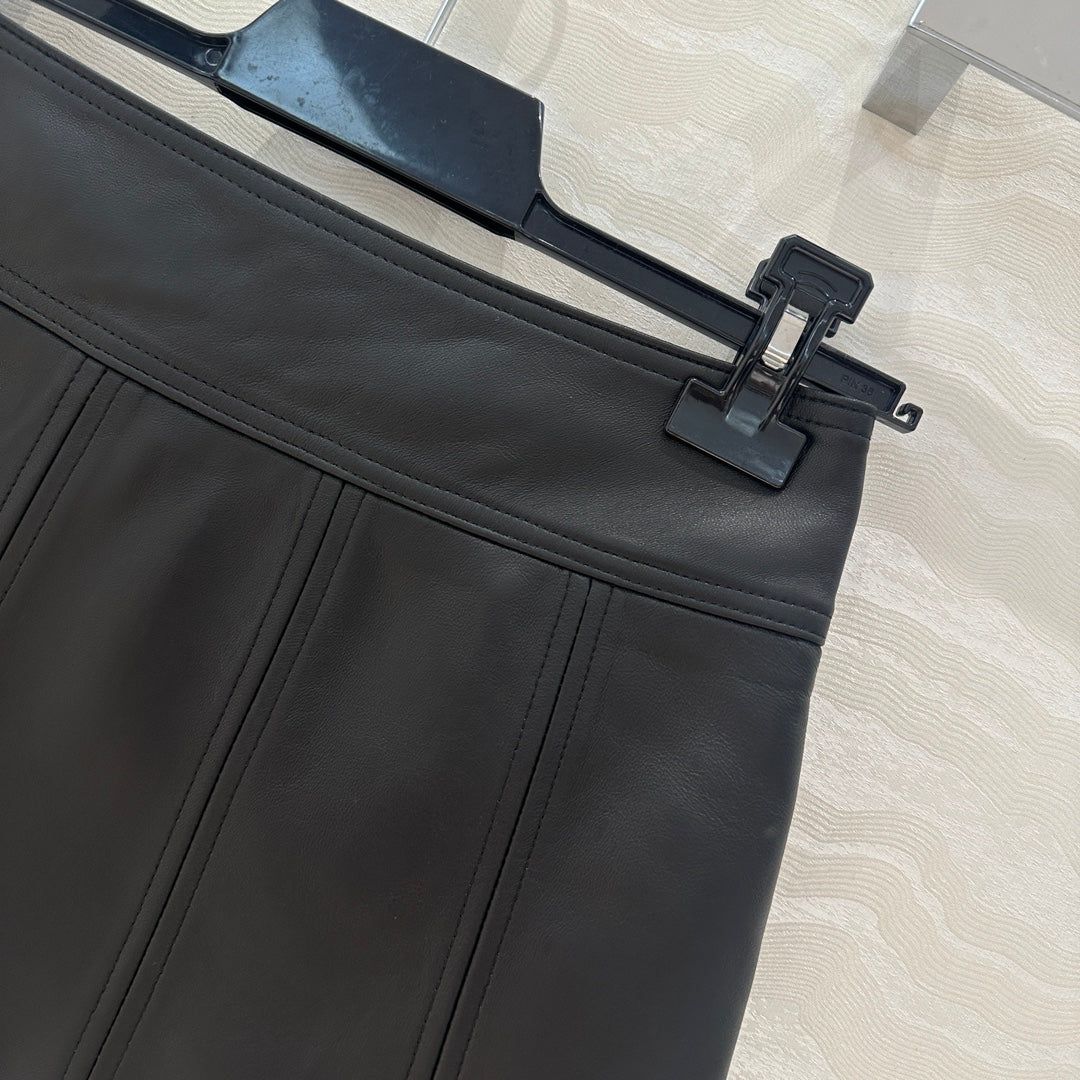 Celine Arc de Triomphe Metal Buckle skirt Black Lambskin