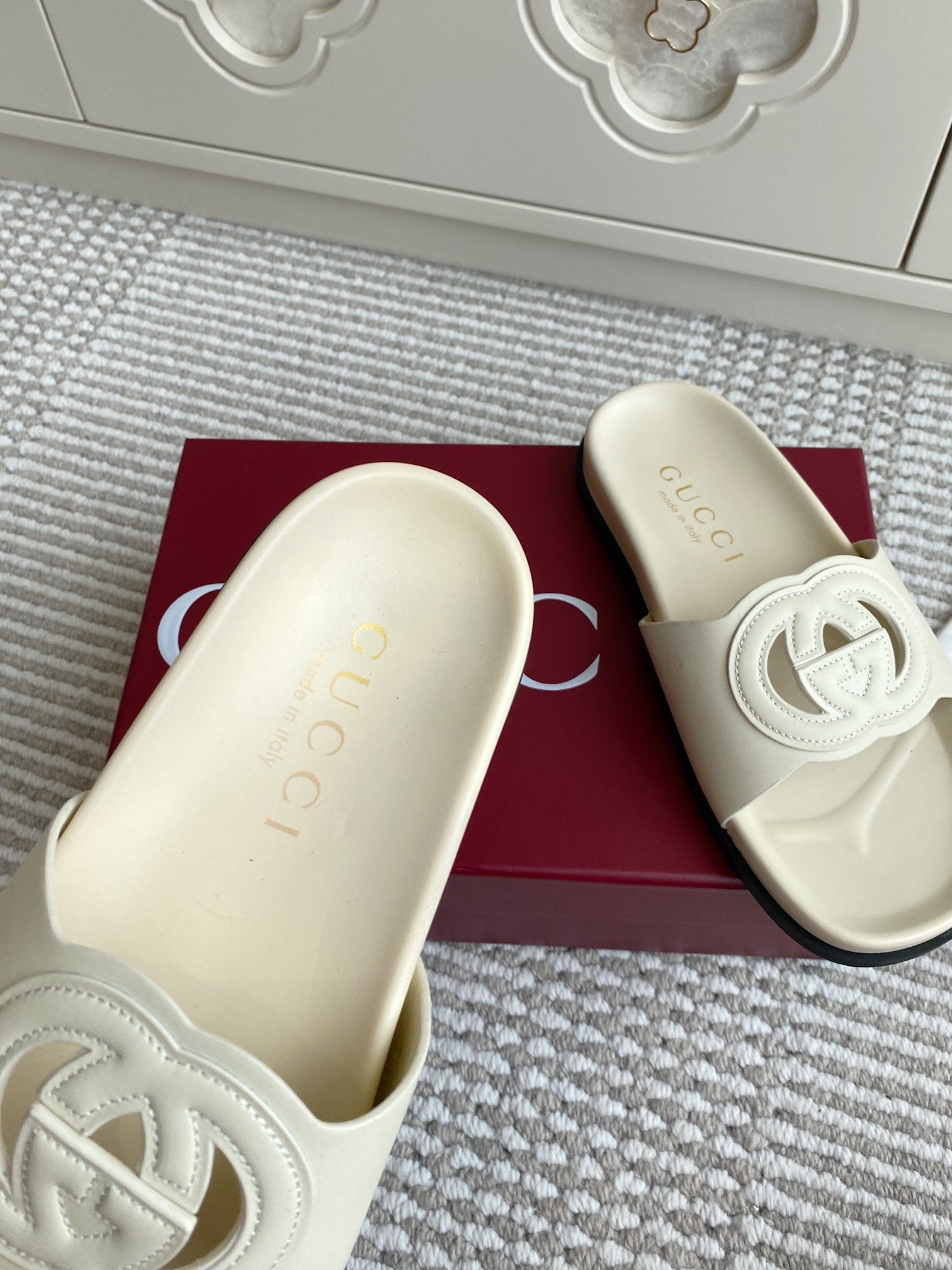 GC Slipper White Cowhide 291036