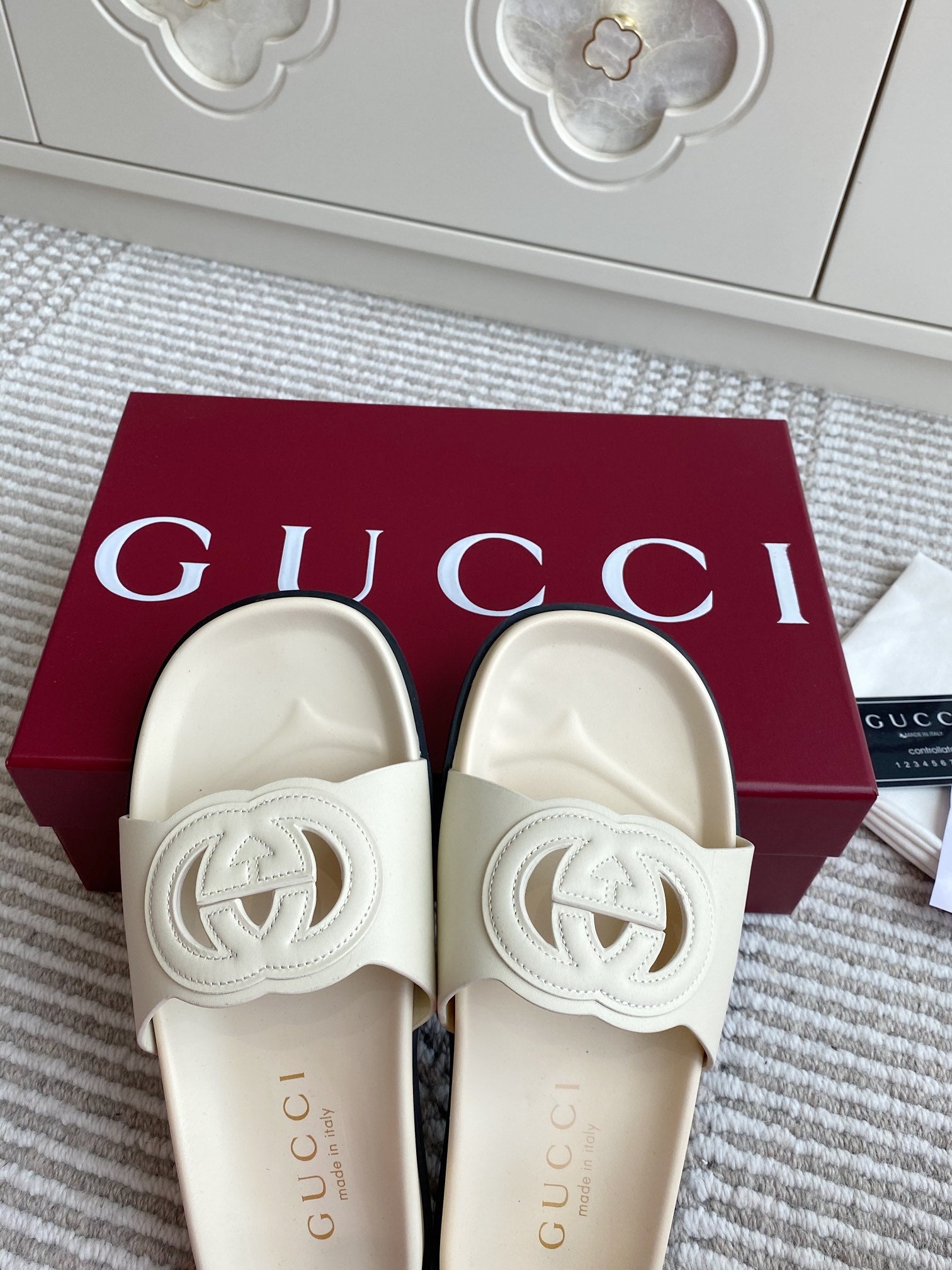 GC Slipper White Cowhide 291036