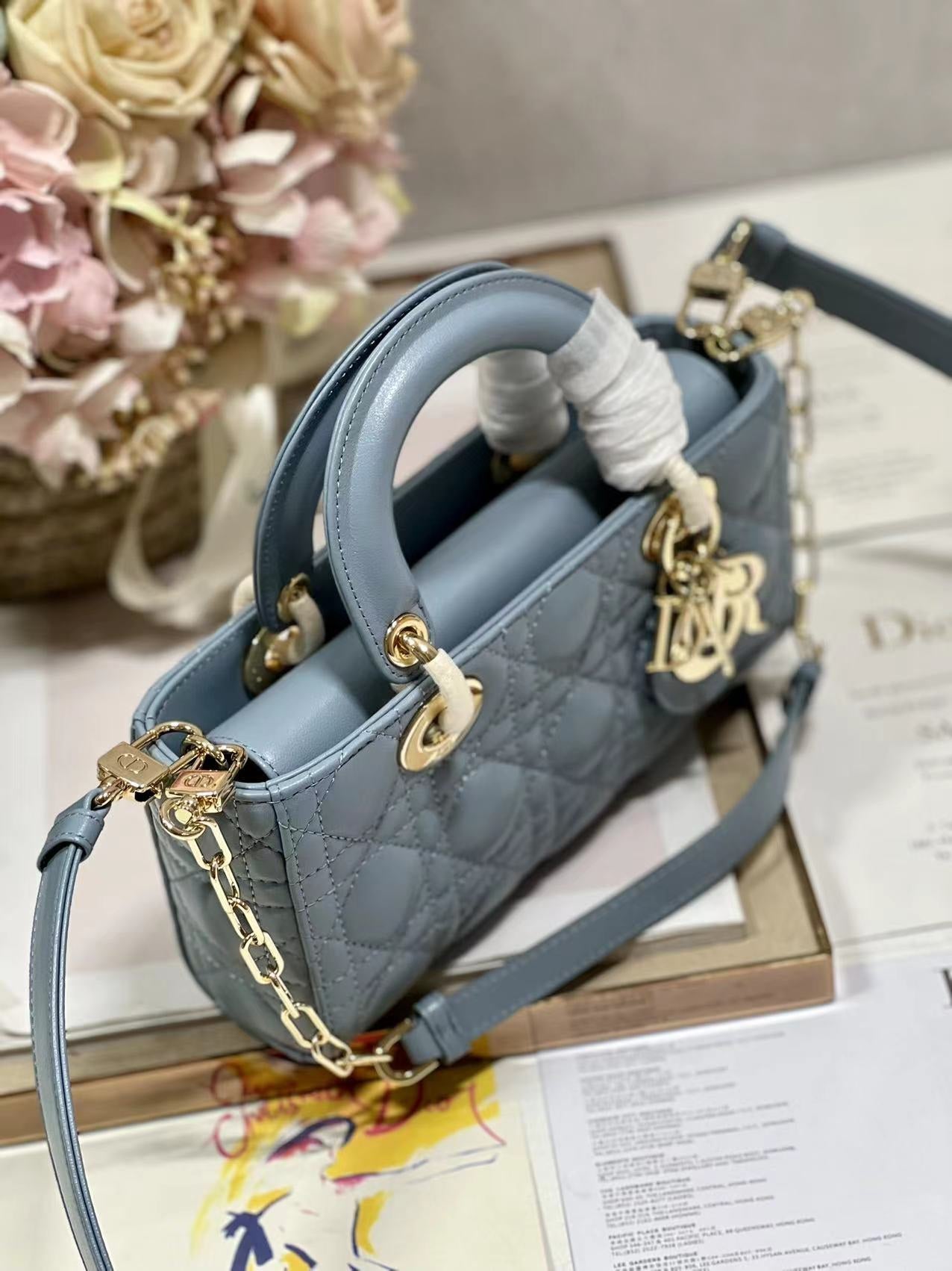 CD Lady D-Joy 22 Sky Blue Lambskin 336627