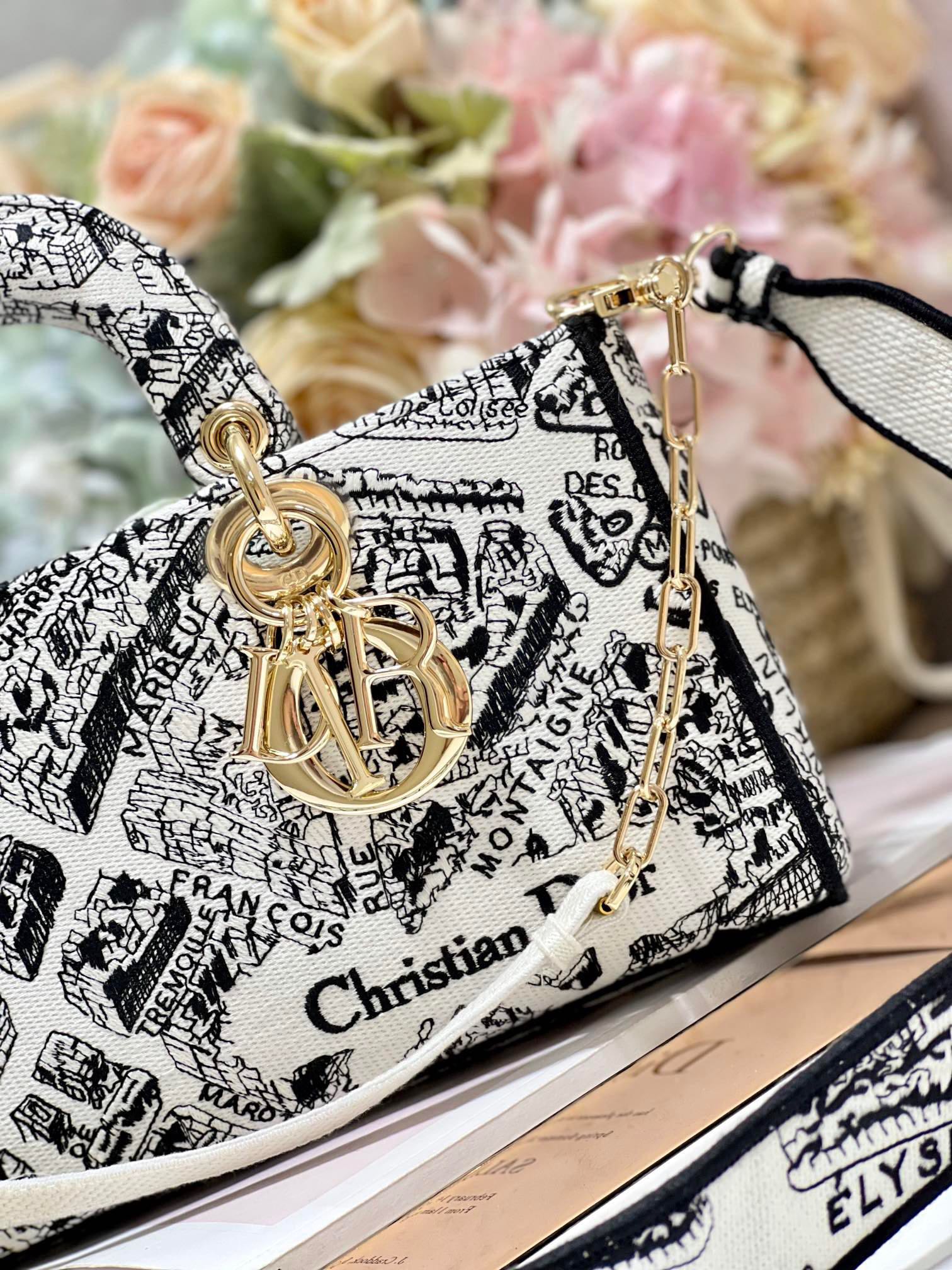 CD Paris White 26 Lady D-Joy Bag Canvas 336639