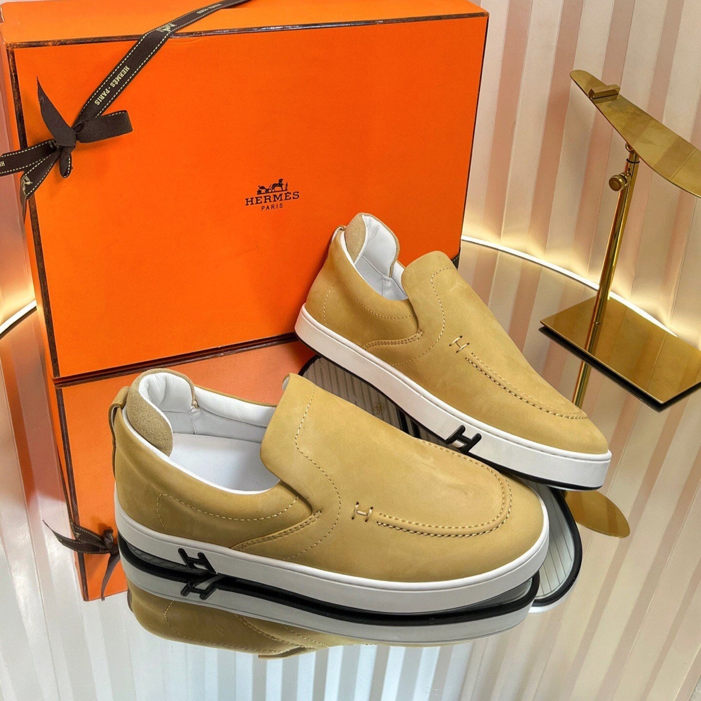 HM British Retro Loafers Brown Suede 317073