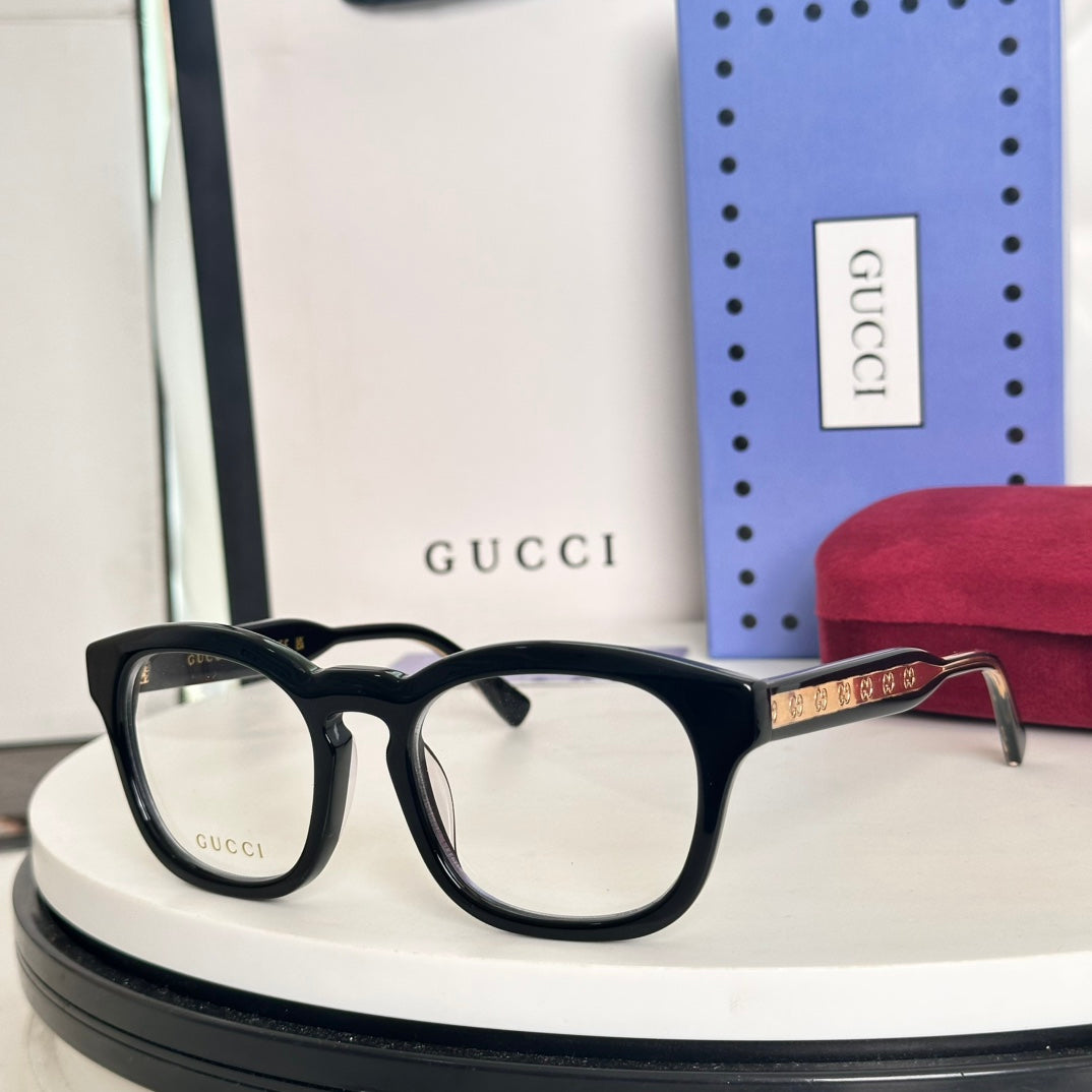 Gucci Sunglasses 690832