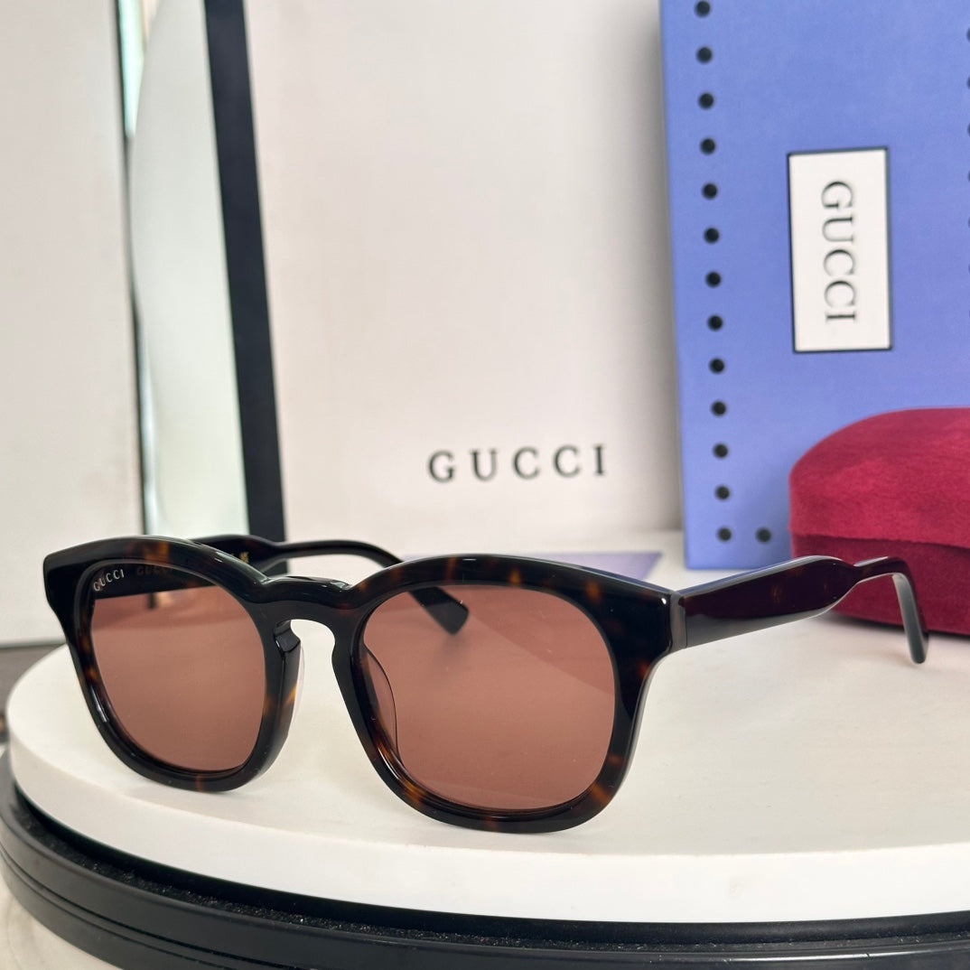Gucci Sunglasses 690833