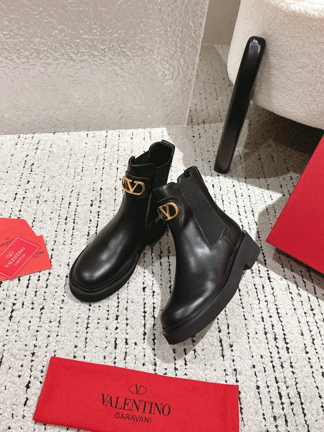 VT Ankle Short Boot Black Calfskin 359845