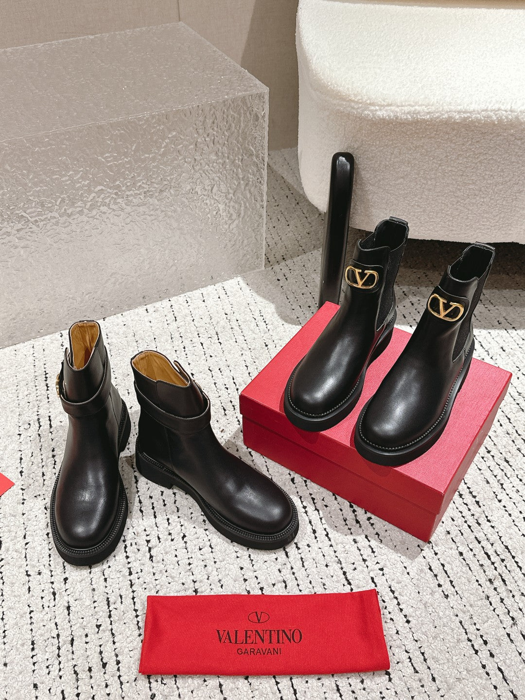 VT Ankle Short Boot Black Calfskin 359845