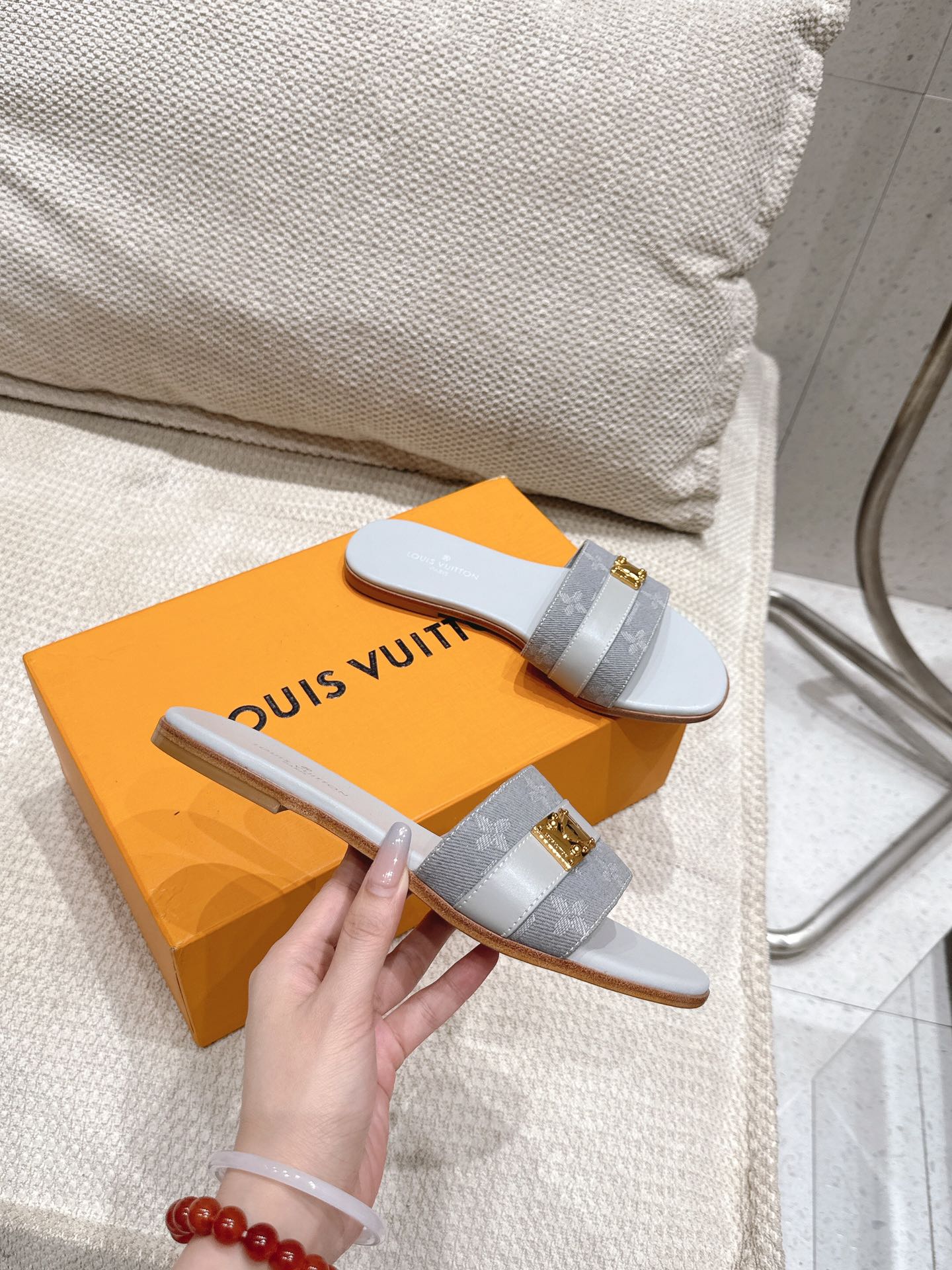 LV Flat Mules pairs raffia gray mix denim cowhide 383720