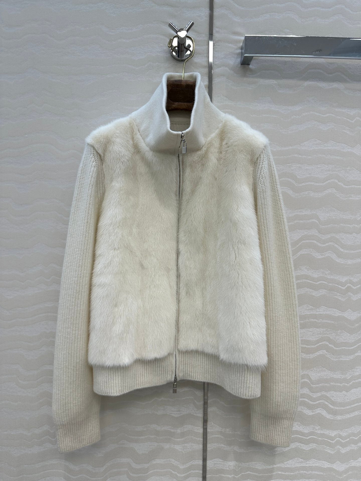 LP 25 Coat White Fur Cashmere 299025