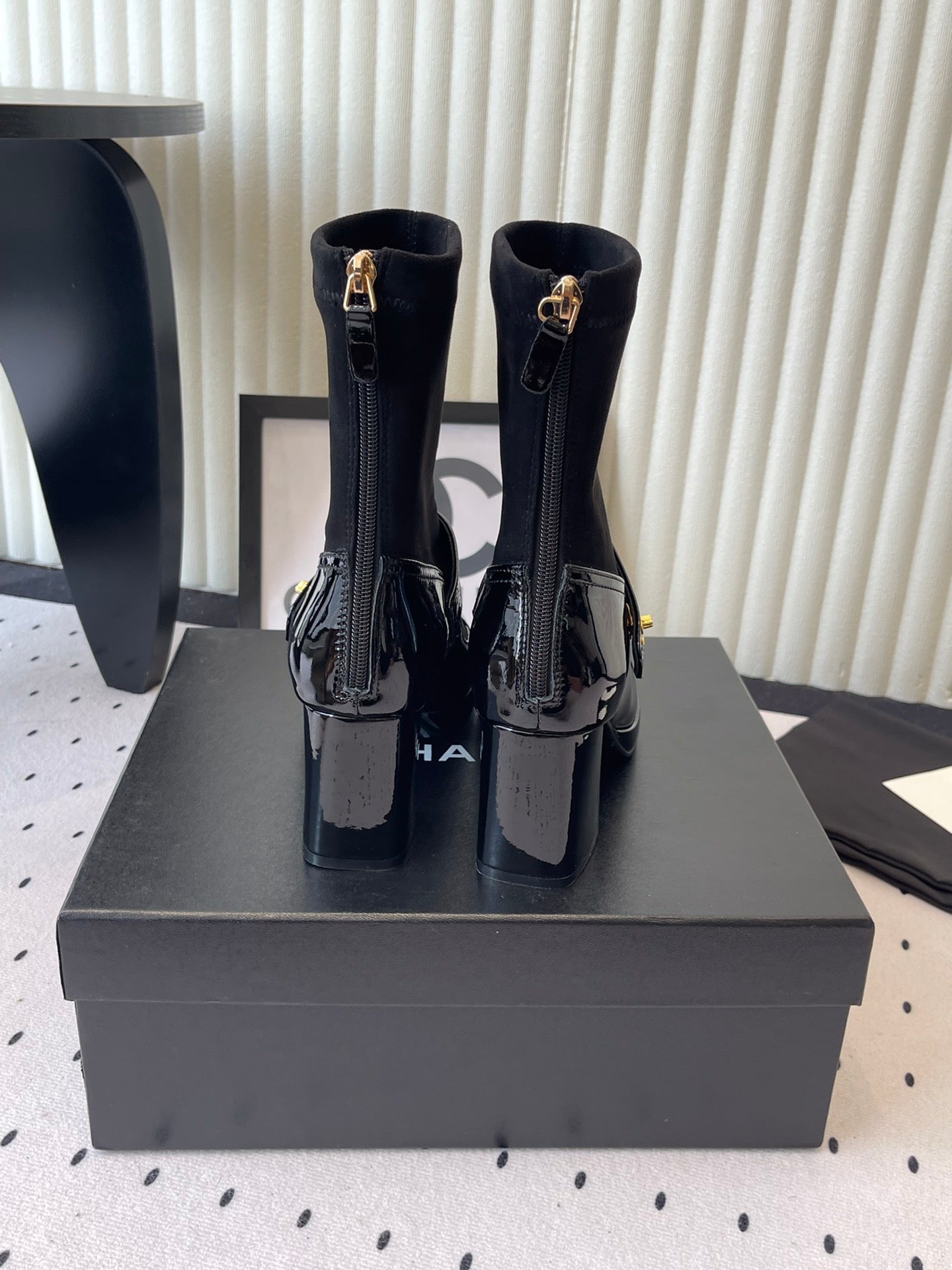 CC 25 Short Boot Black Suede Patent Leather 514102