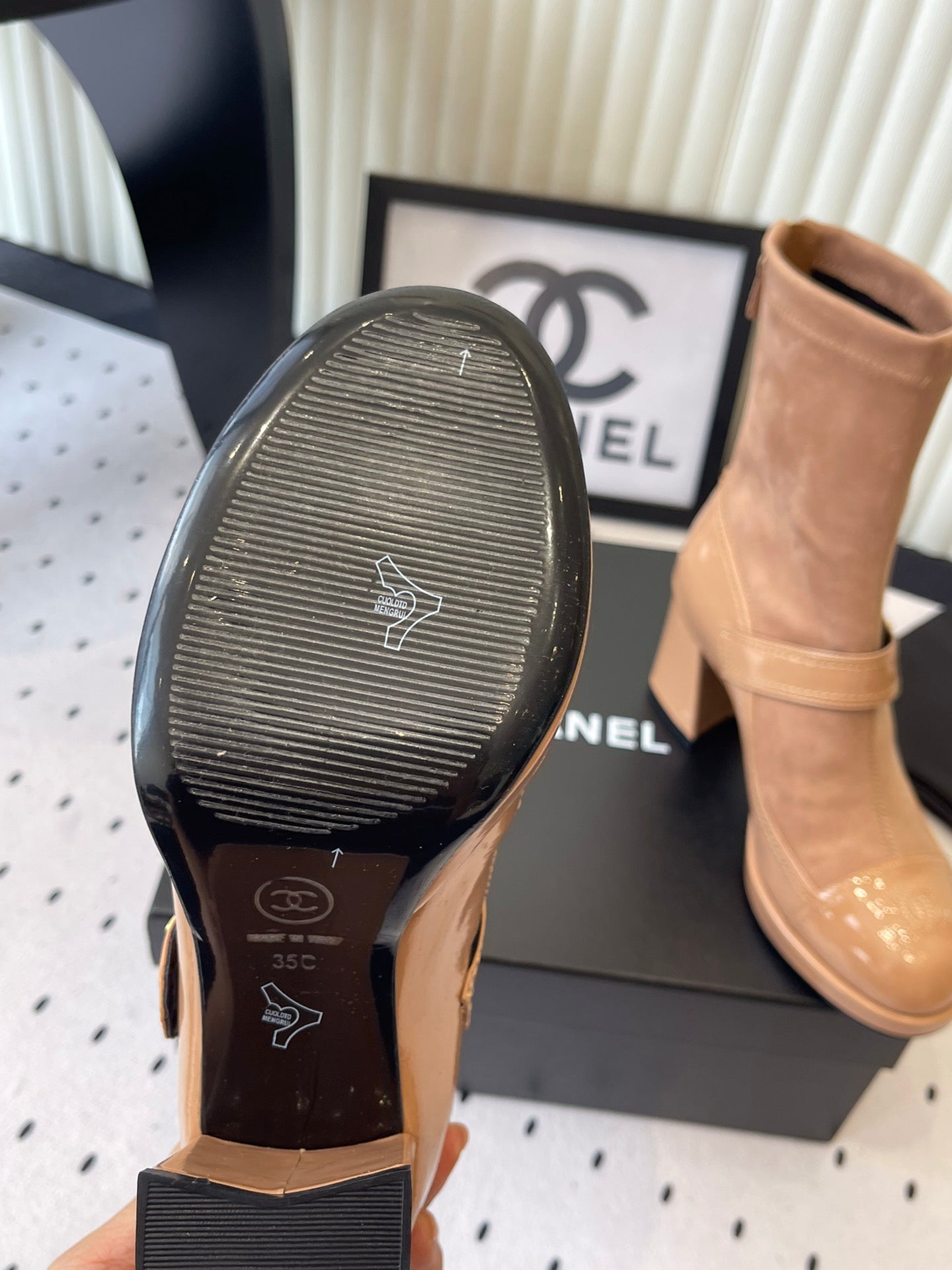 CC 25 Short Boot Camel Suede Patent Leather 514103