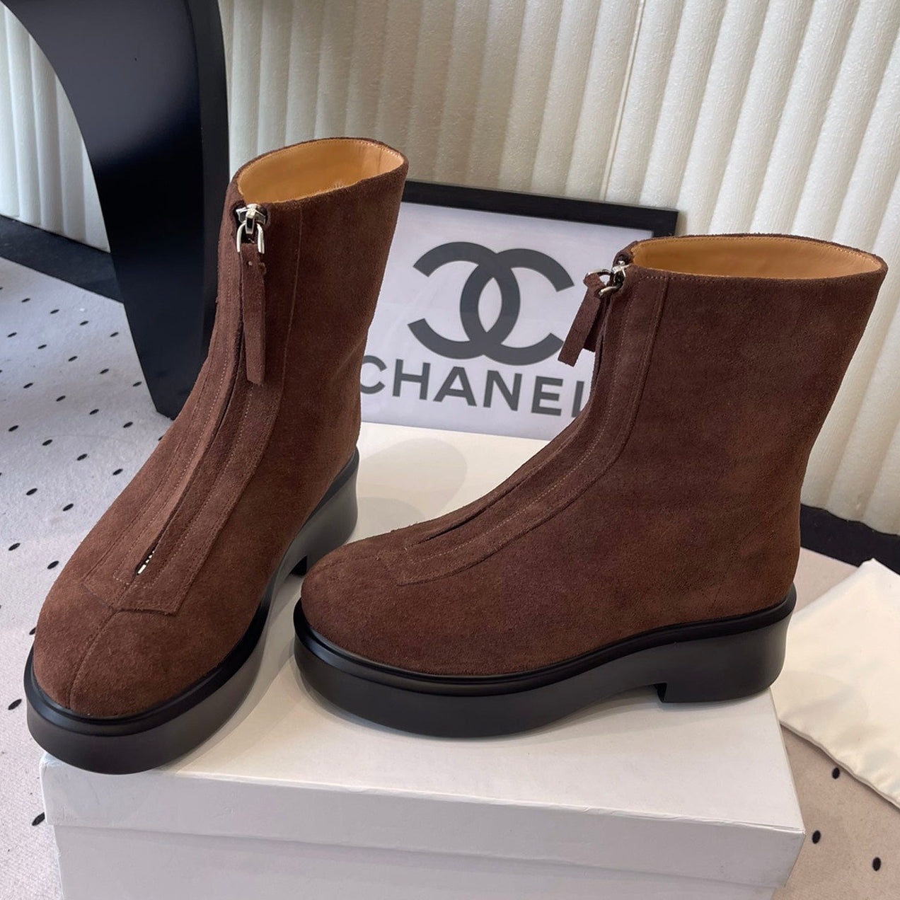 The Row 2025 Zipped Ankle boot Brown Suede 554603