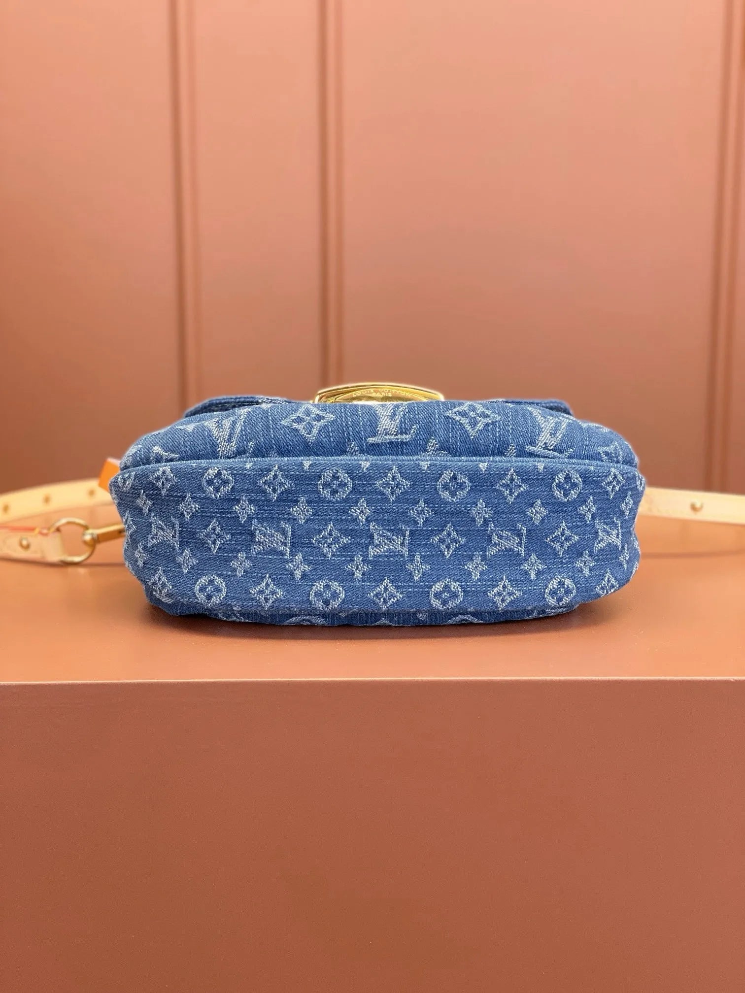 LV Sunset 27cm Monogram Blue Denim