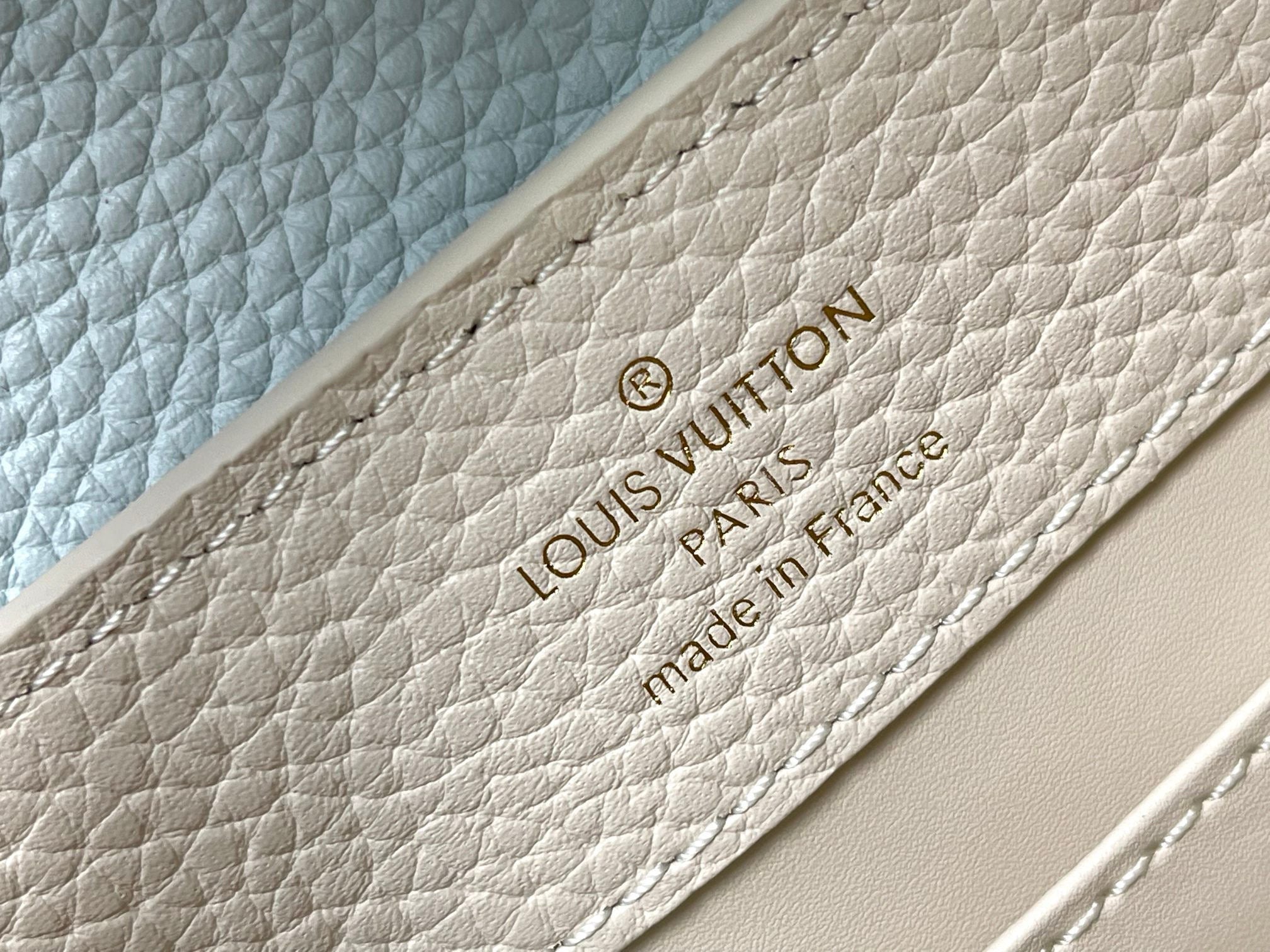 CAPUCINES MINI 21 CREAM CLOUD BLUE TAURILLON GOLD  HARDWARE