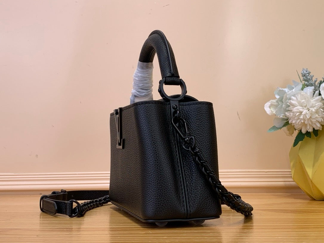 Capucines Mini 22cm East-West All Black