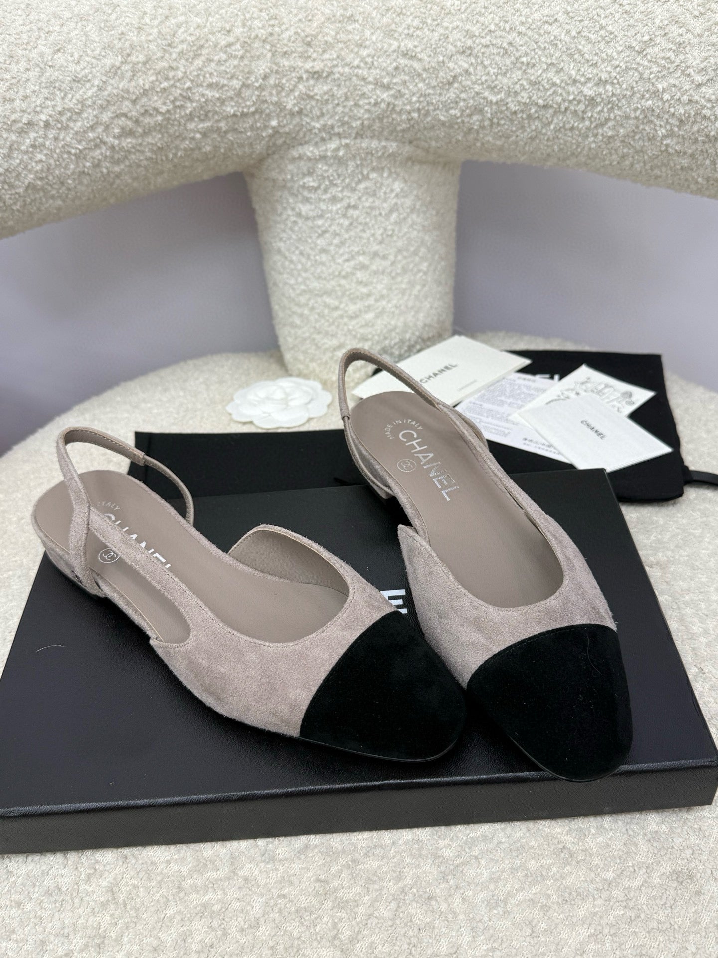 CC 25A Slingback Flat Grey Black Suede