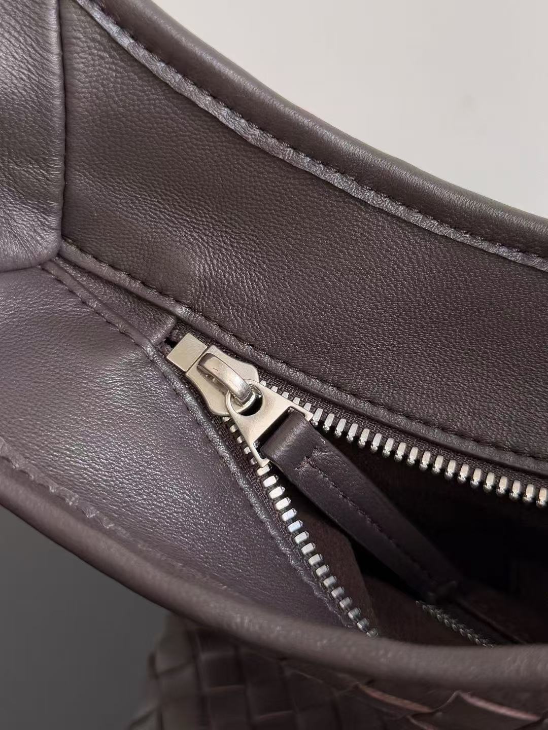 Bottega Veneto 40cm Chocolate Calfskin
