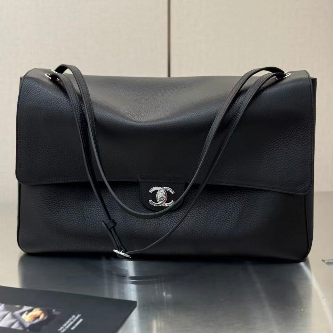 Chanel 2026 Maxi Flap Bag 38.5cm Calfskin